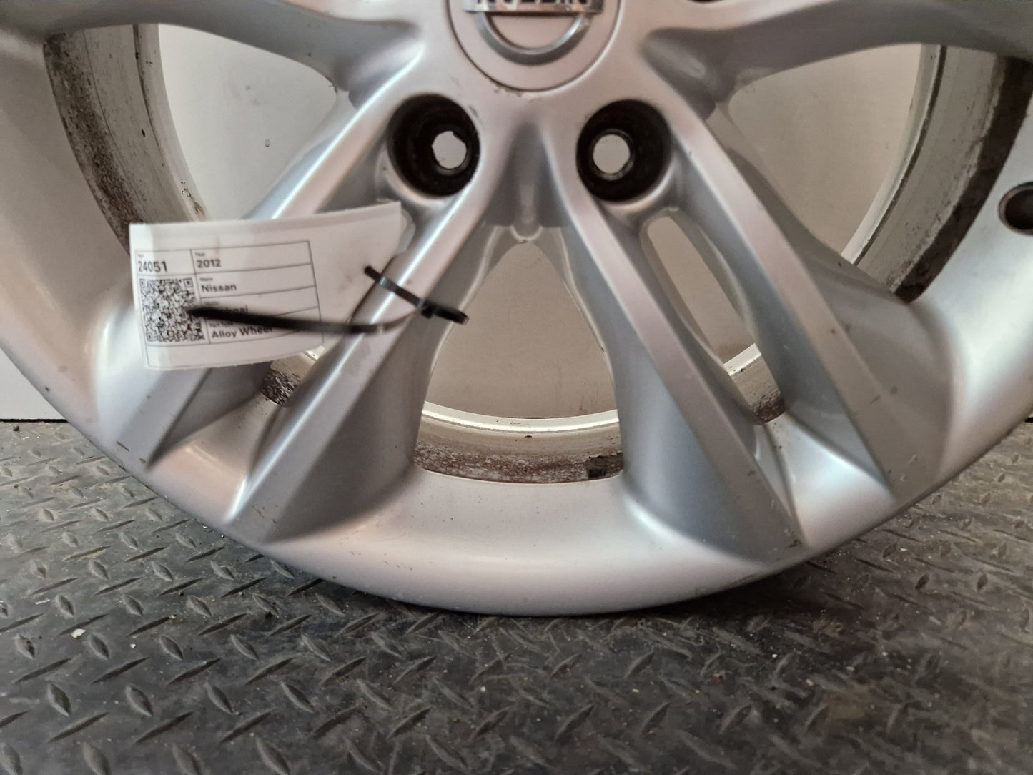 2012 Nissan Qashqai MK1 FL (J10) 17" 5 Double Spoke Alloy Wheel