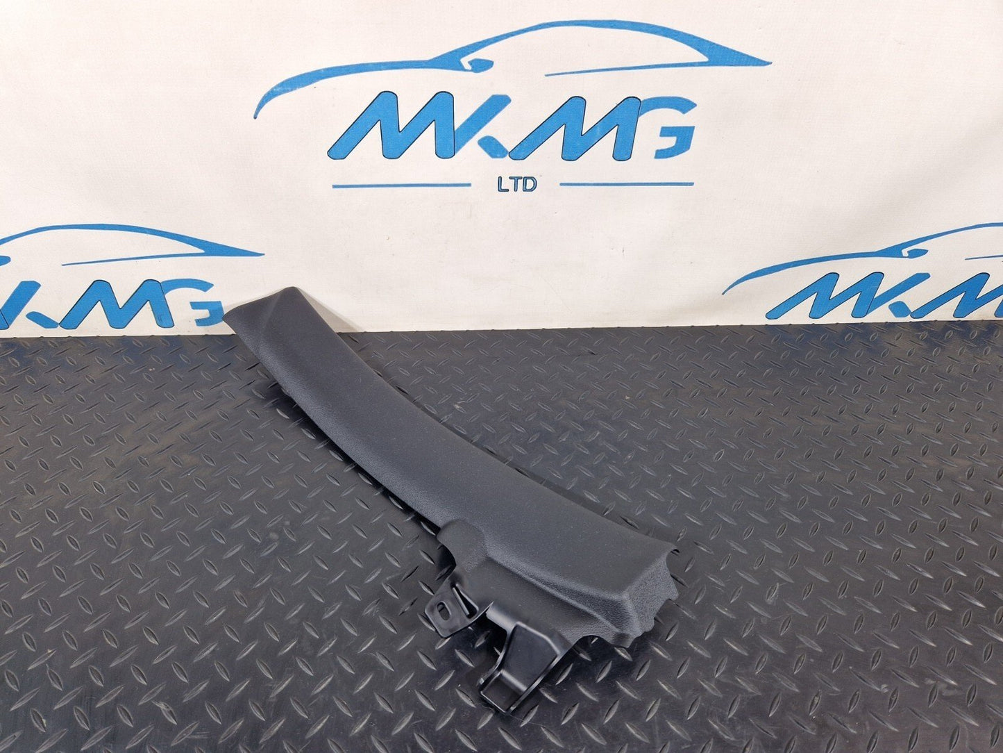 20-24 BMW 1 SERIES F40 REAR DOOR ENTERANCE TRIM RIGHT DRIVER SIDE 7444942