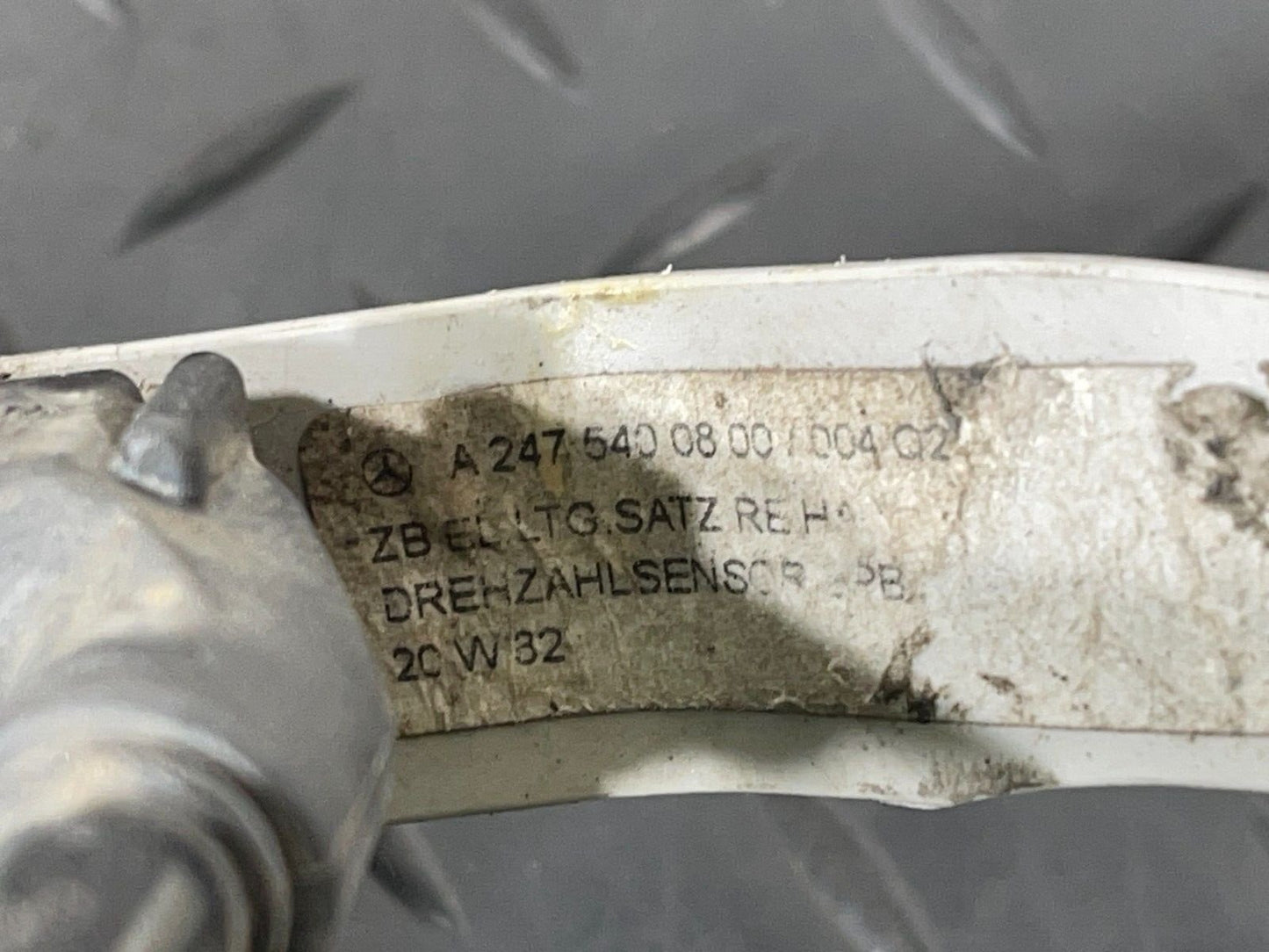 19-ON MERCEDES BENZ A CLASS W177  REAR DRIVER SIDE ABS WIRING LOOM A2475461800