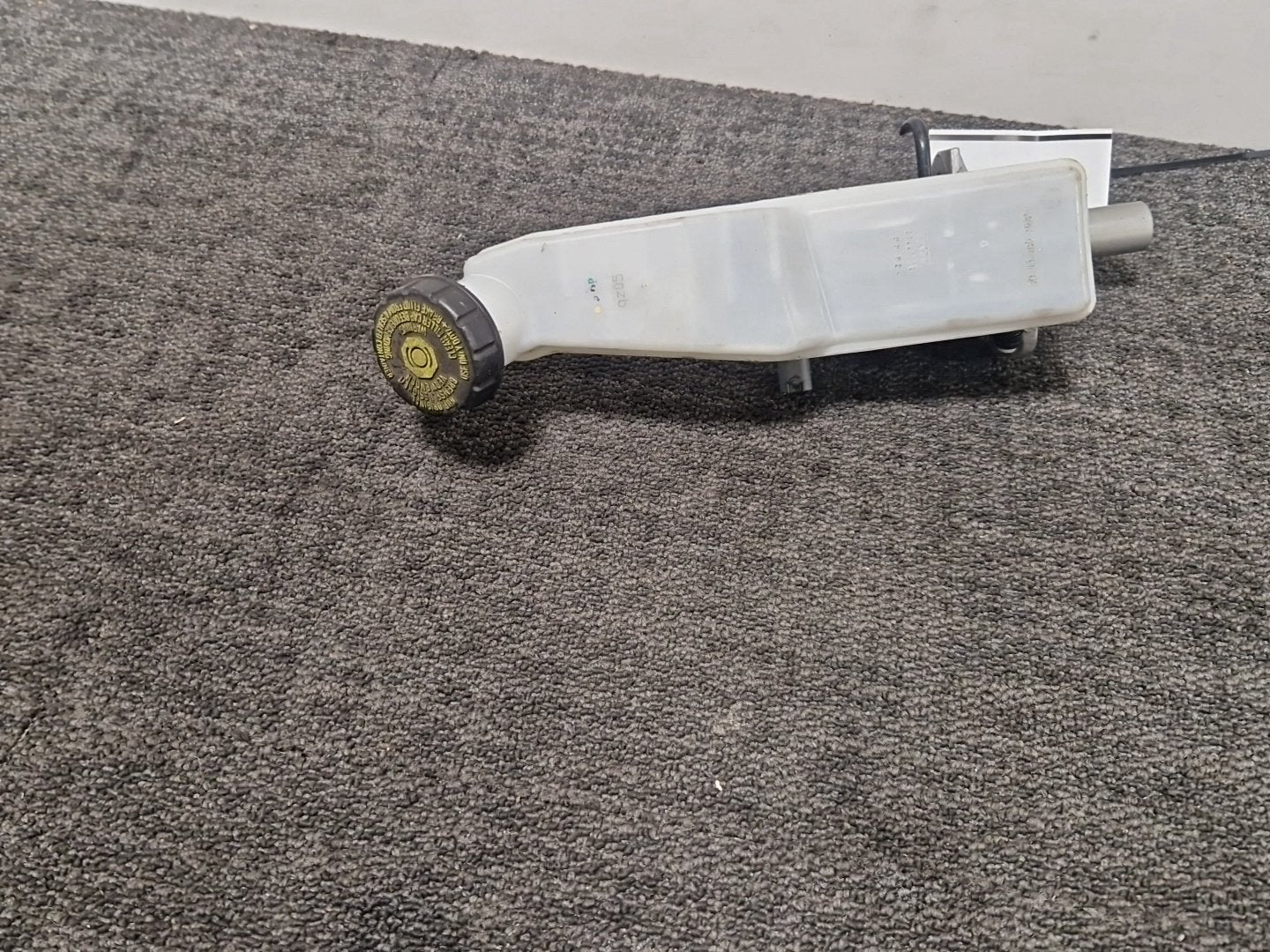 Mercedes-Benz B-Class W246 Brake Servo With Fluid Bottle A2464300102