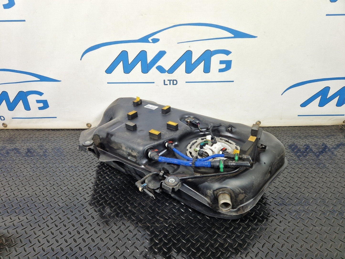 MERCEDES A CLASS EQ W177 V177 A250e PETROL HYBRID FUEL TANK A2474706704