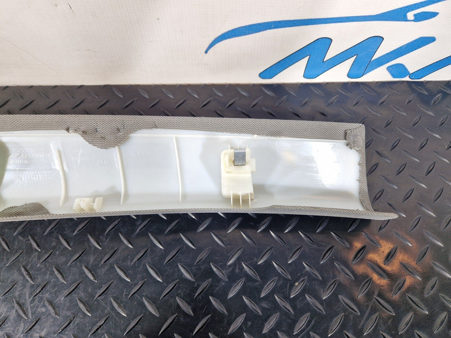 BMW 2 SERIES GRAN TOURER F45 F46 FRONT LEFT PASSENGER SIDE A-PILLAR TRIM 7329583