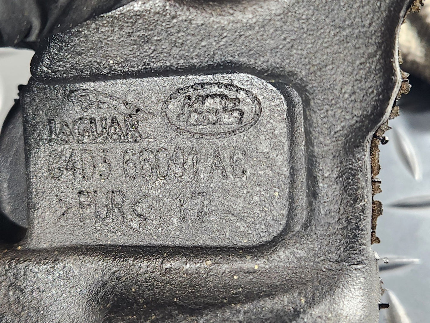 19-ON RANGE ROVER EVOQUE L551 ENGINE BLOCK SOUNDPROOF INSULATOR G4D366091AC
