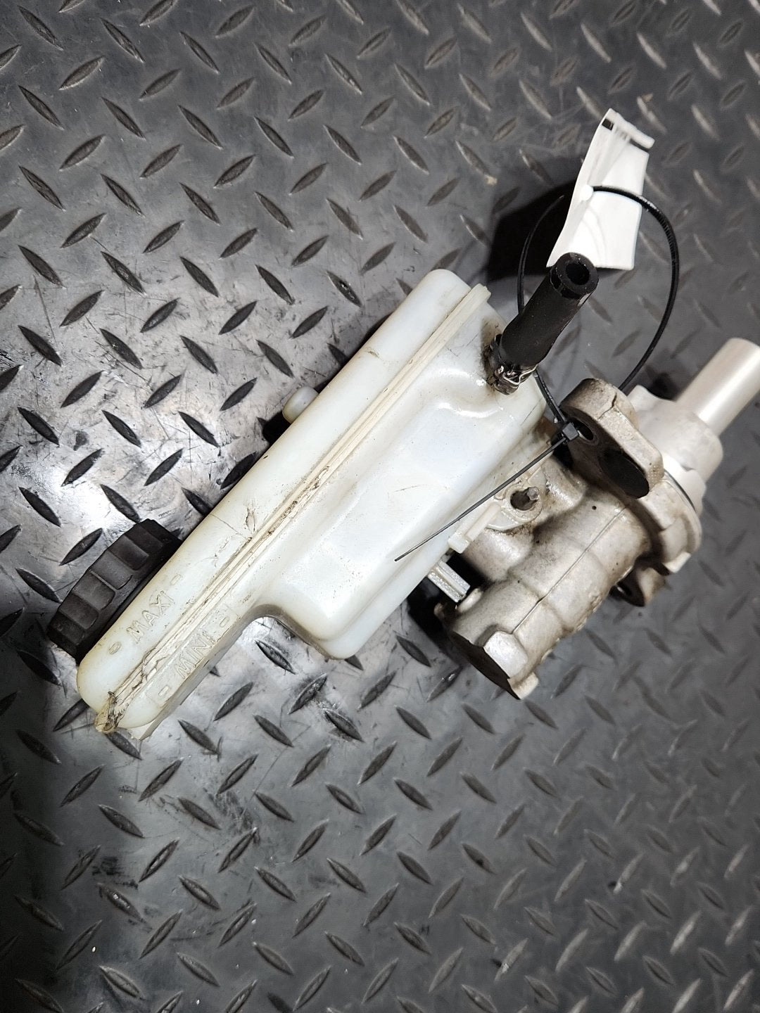 Mercedes-Benz Citan W415 Cargo Van Genuine Brake Master Cylinder 0204051558