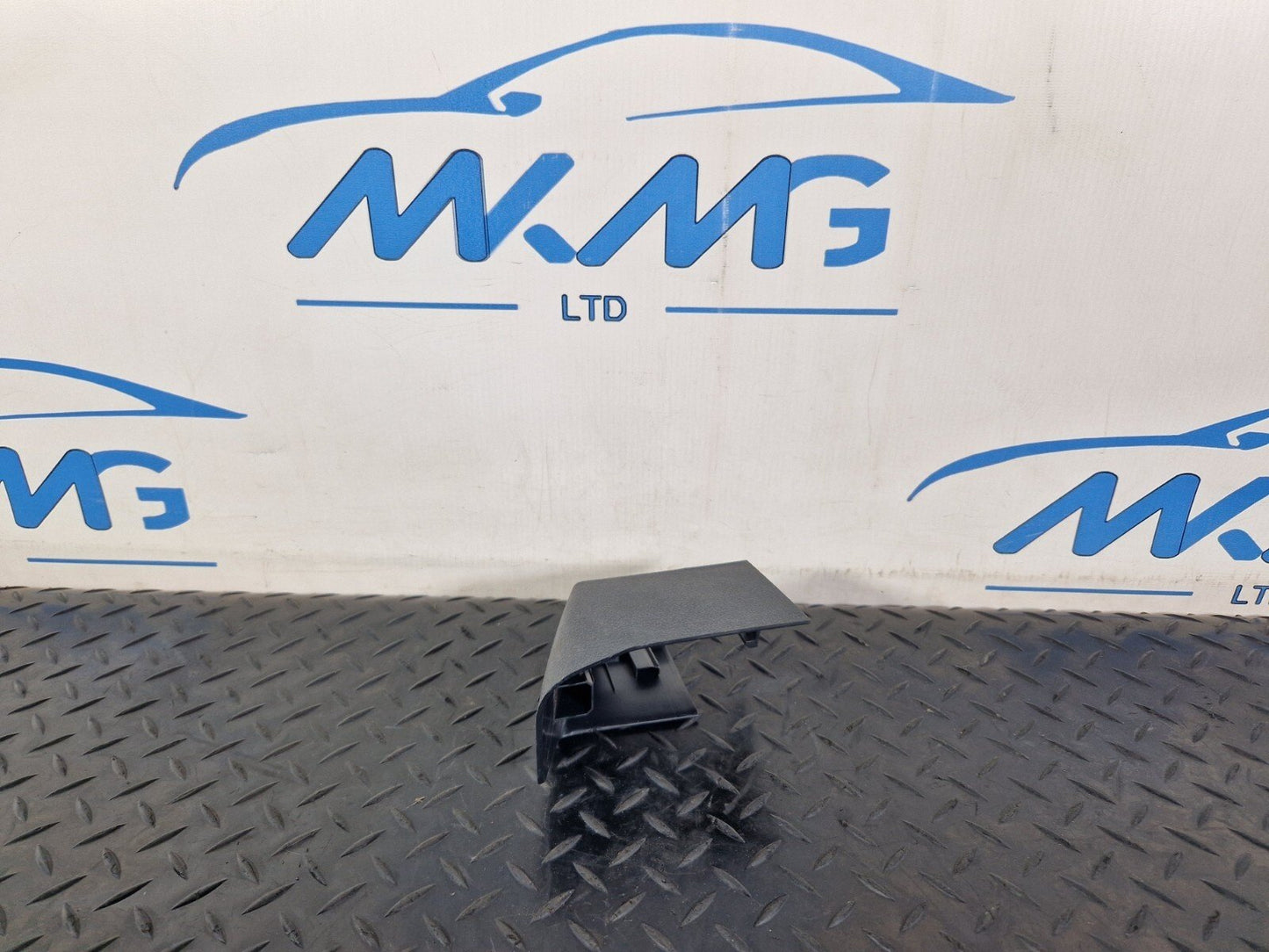 19-ON MERCEDES BENZ B CLASS W247 FRONT LEFT SEAT INTERIOR RAIL COVER A2479190300
