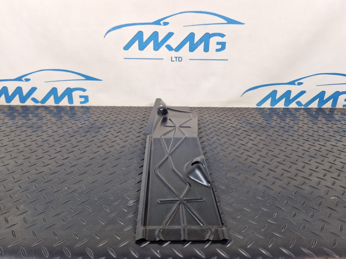18+ MERCEDES BENZ SPRINTER W907 TRANSMISSION TUNNEL CABLE DUCT COVER A9065460564