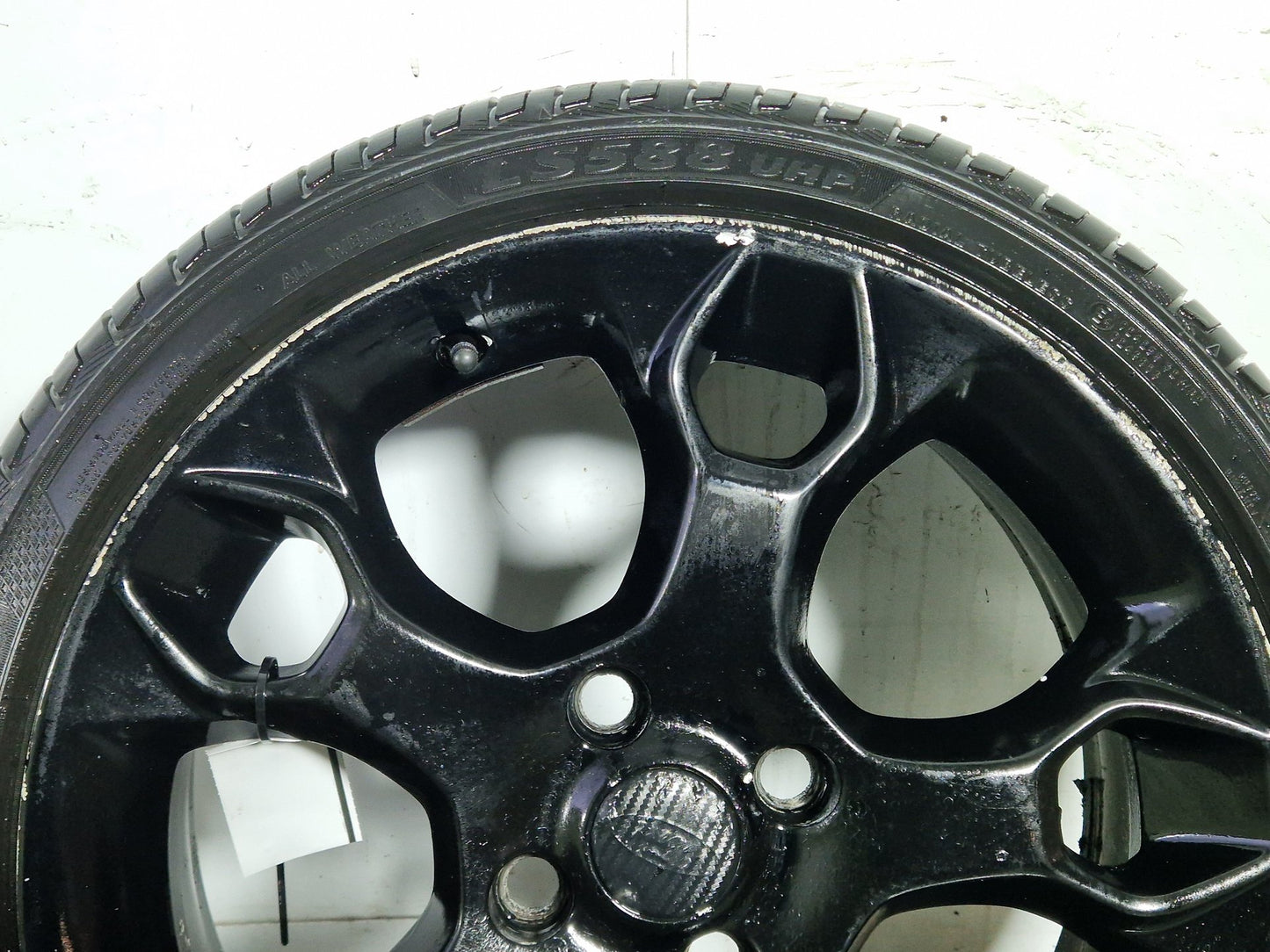 Ford Fiesta MK7 (B299) 17" Alloy Wheel with Tyre 205/40/17 ~4mm