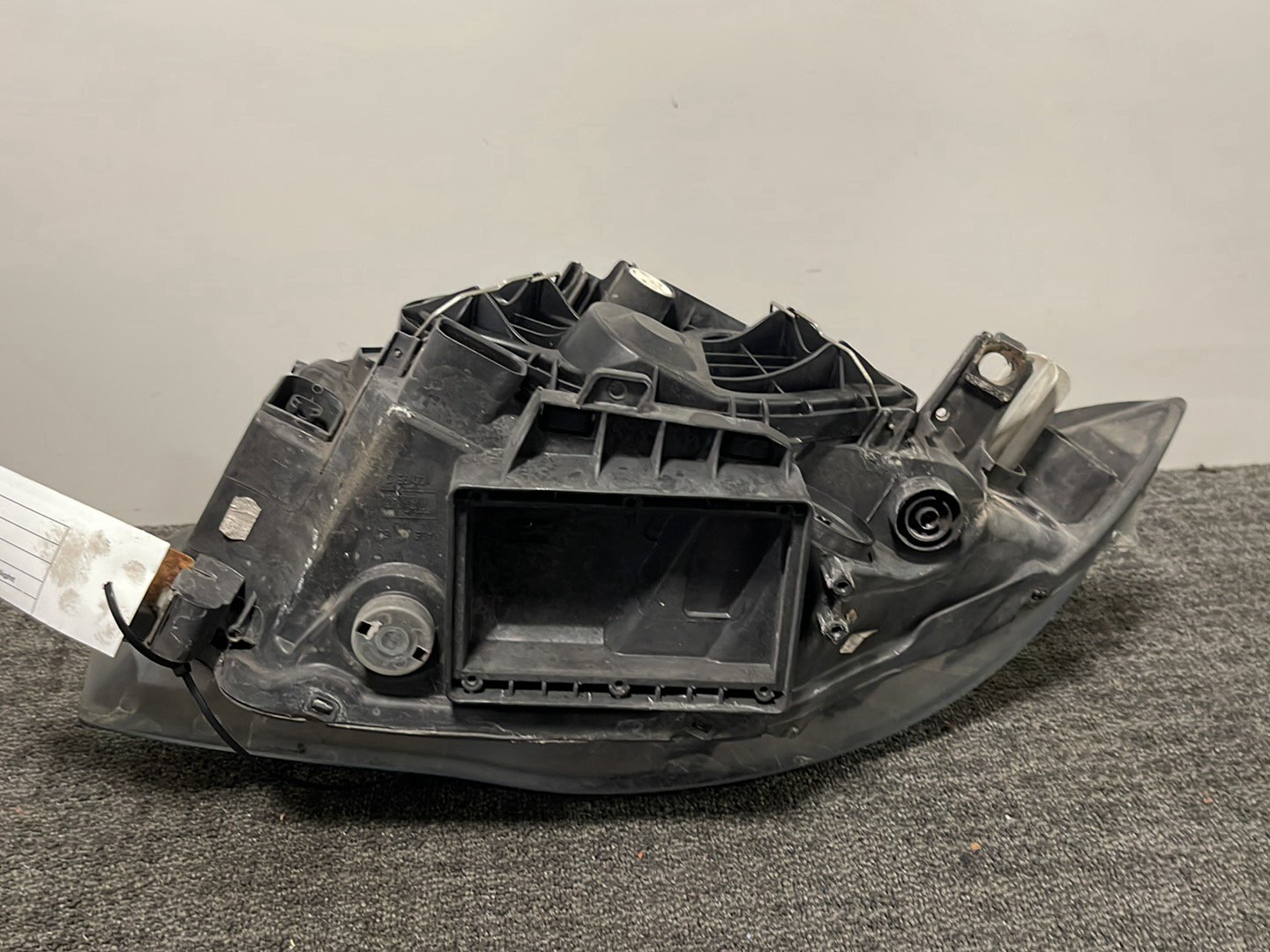 BMW 120i E87 Hatchback Genuine Front Right O/S Driver Headlight 6924488