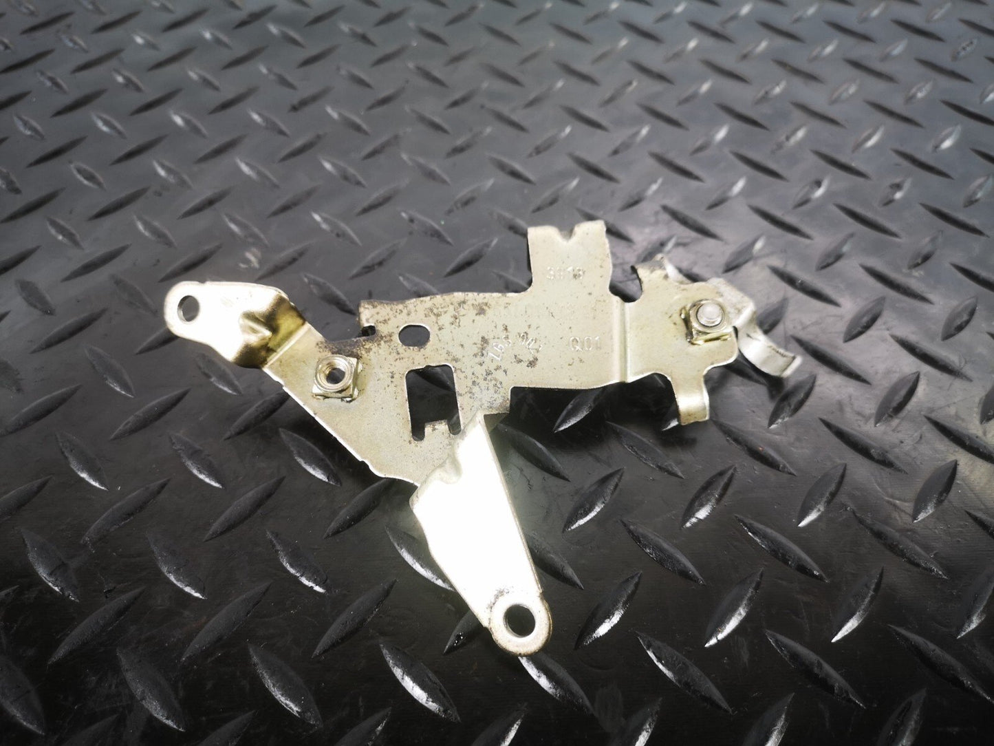 12-18 MERCEDES A B CLA-CLASS W176 W246 1.8/2.1 CDI OM651 PRESSURE SENSOR BRACKET
