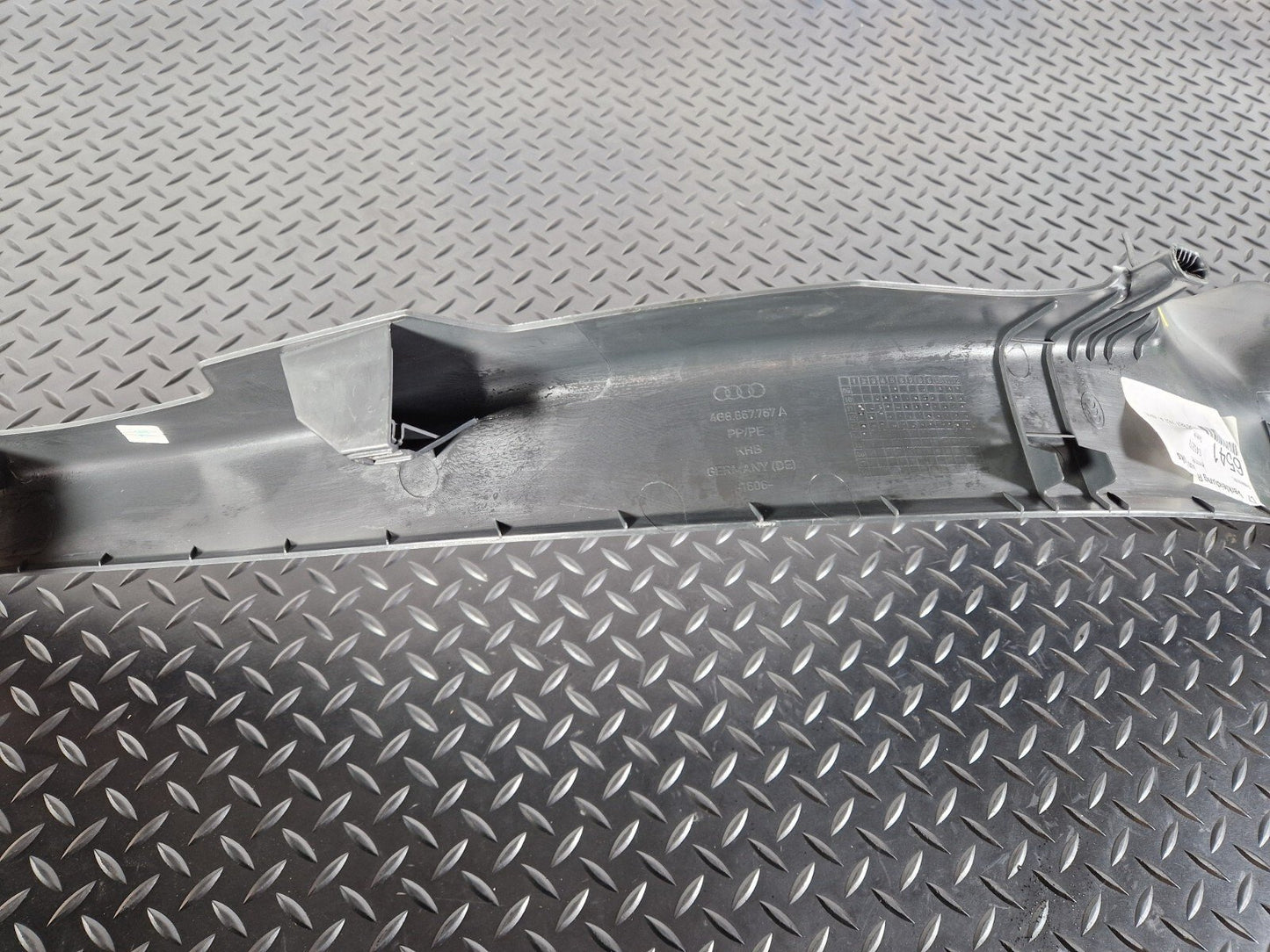 10-18 AUDI A7 4G S-LINE REAR LEFT NSR C PILLAR LOWER SILL TRIM COVER 4G8867767A