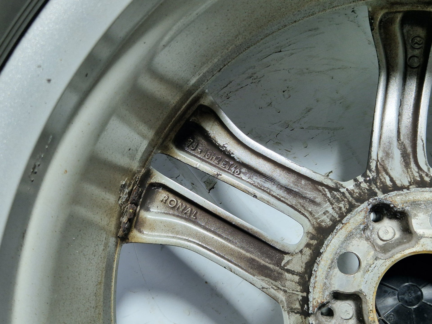 Mercedes-Benz GLA 18" Alloy Wheel with Tyre 235/50/18 ~5mm A1564011300