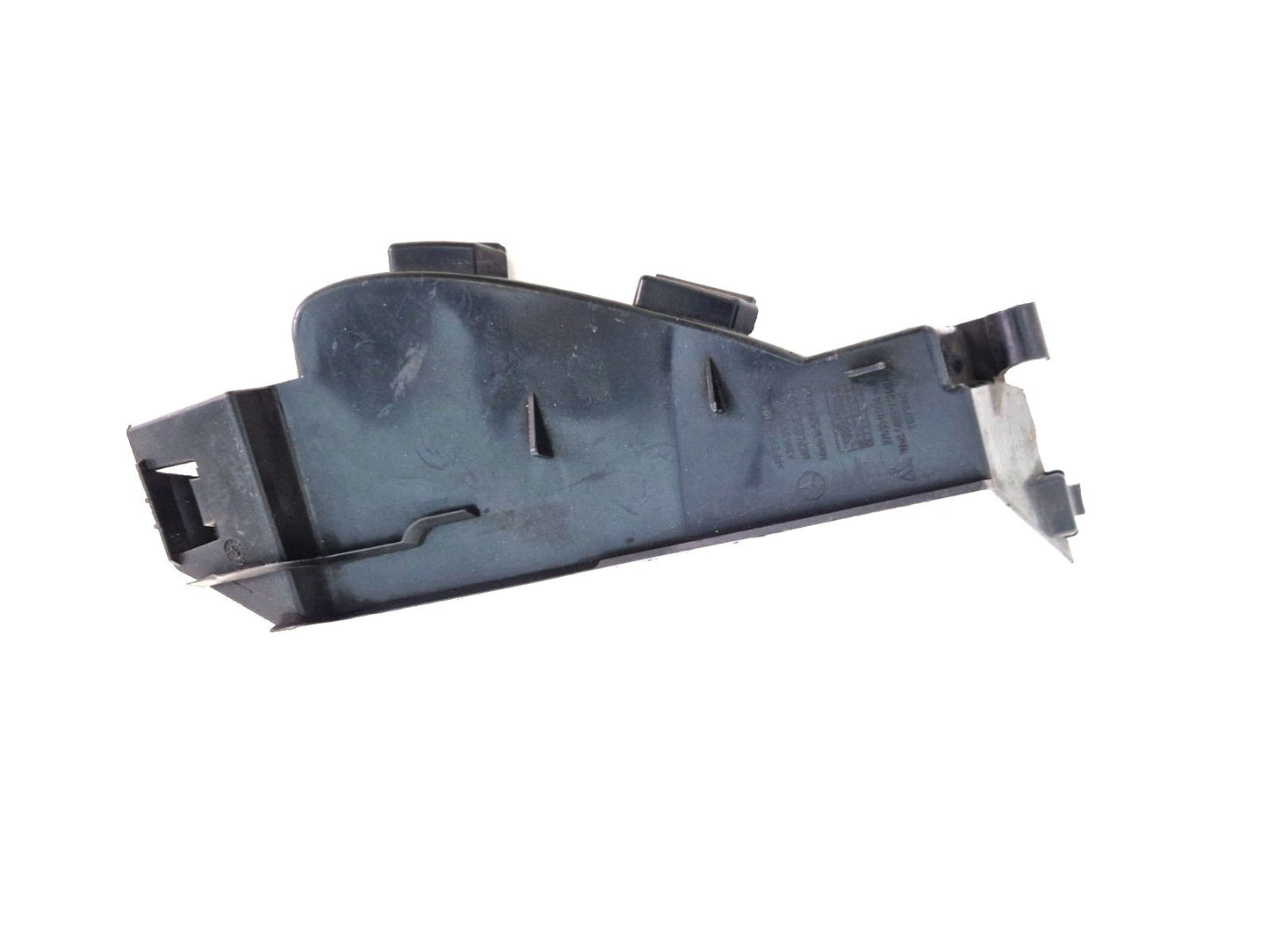 MERCEDES B-CLASS W246 FRONT GRILL MOUNT BRACKET AIR GUIDE A2468880138