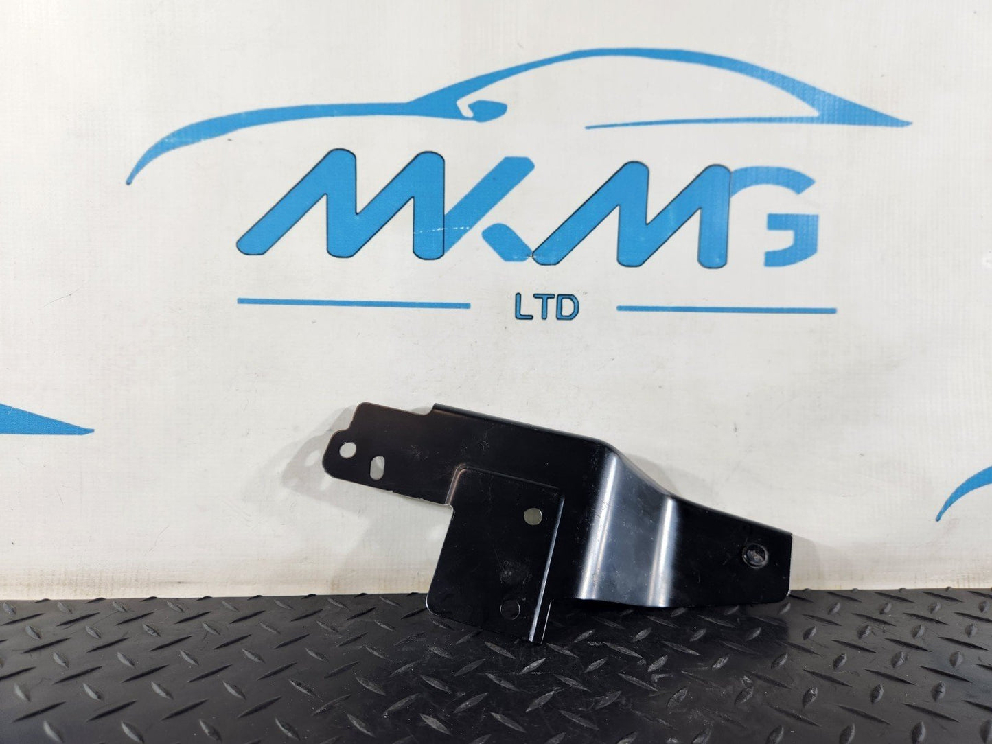 19-ON RANGE ROVER EVOQUE L551 N/S LEFT SIDE REAR BUMPER BRACKET K8D2-102A99-AB