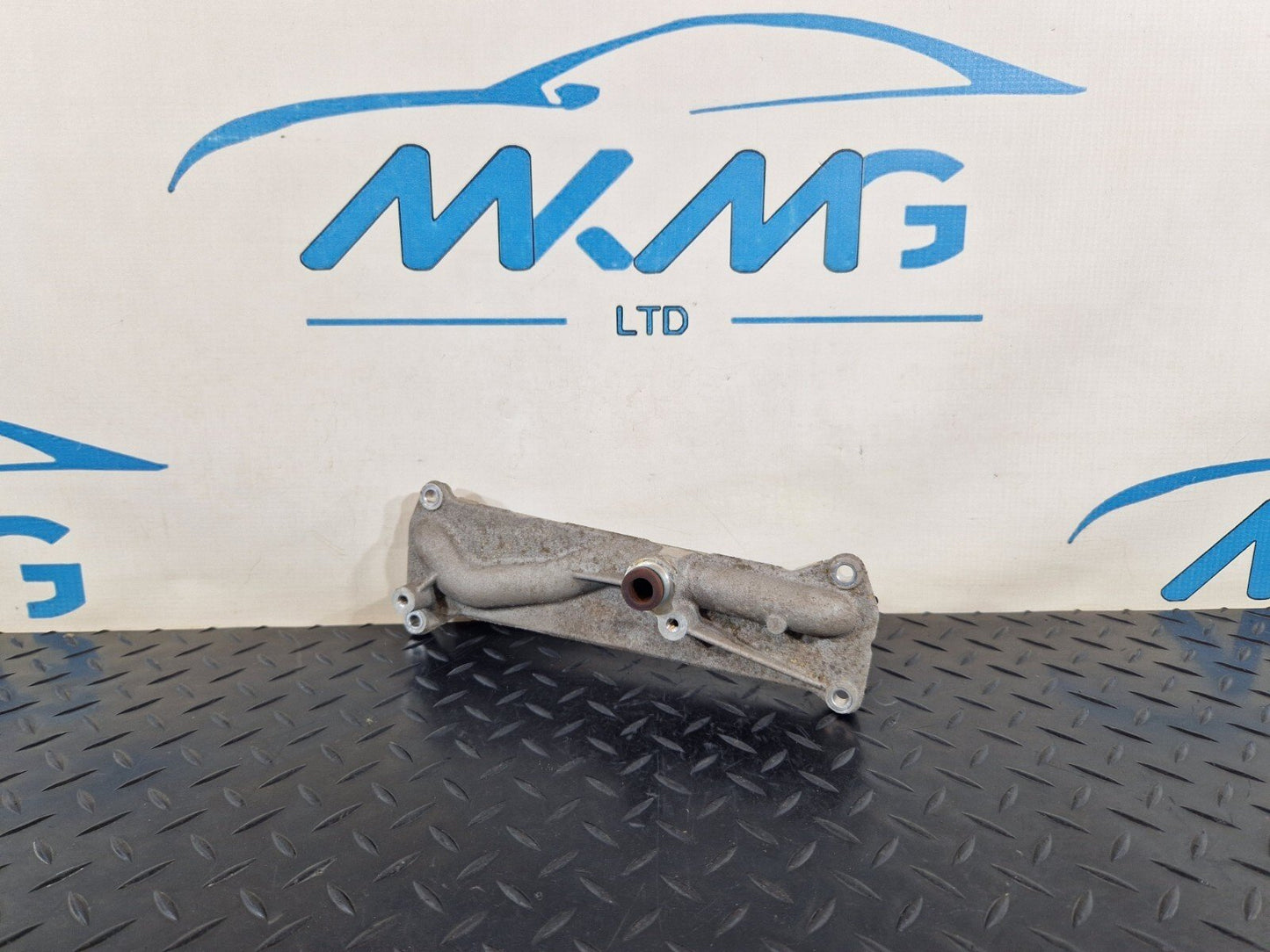 15-18 AUDI A7 4G GENUINE BRACKET 059131680
