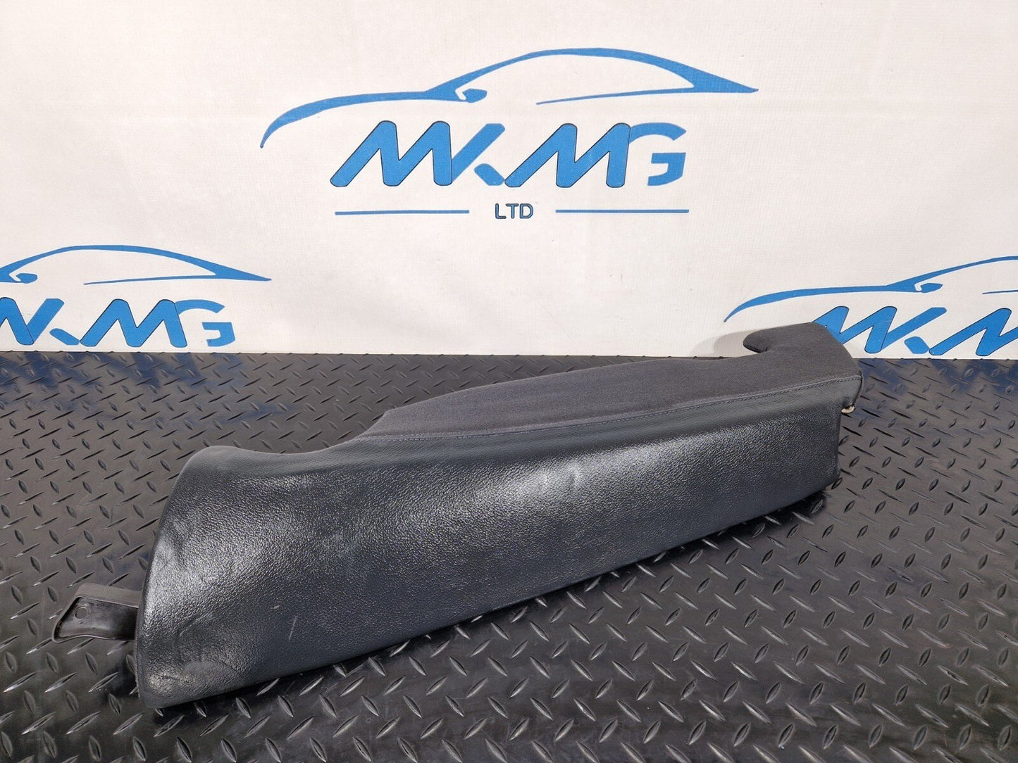 12-18 AUDI A6 C7 REAR SEAT BOLSTER SIDE LEFT PASSENGER 4G085703A