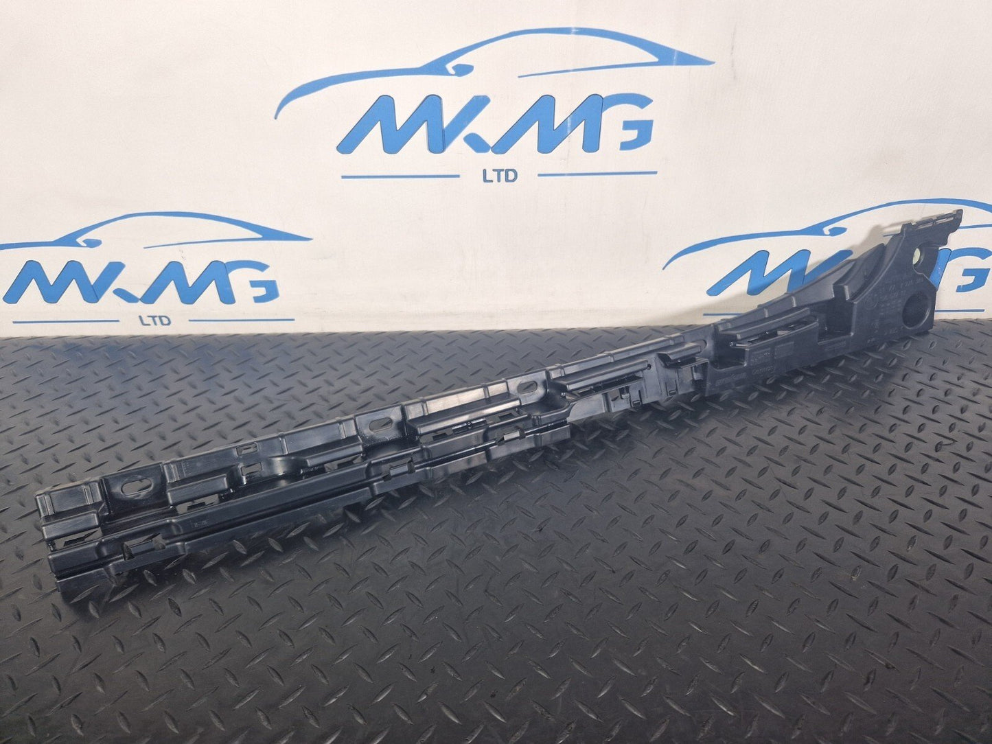 11-18 BMW 6 SERIES F06 SIDESKIRT BRACKET REAR LEFT PASSENGER SIDE 7276349
