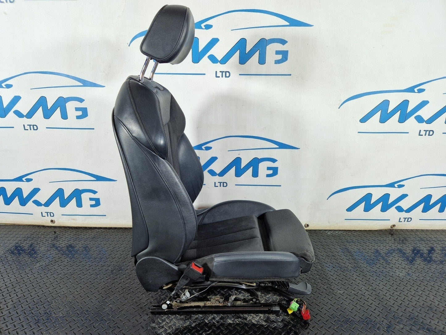 16-19 AUDI A4 B9 S-LINE FRONT PASSENGER HEATED HALF LEATHER SEAT