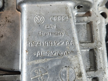 16-20 AUDI Q7 4M CRTC 3.0 TDI DIESEL  CYLINDER HEAD END PLATE 059109122AA