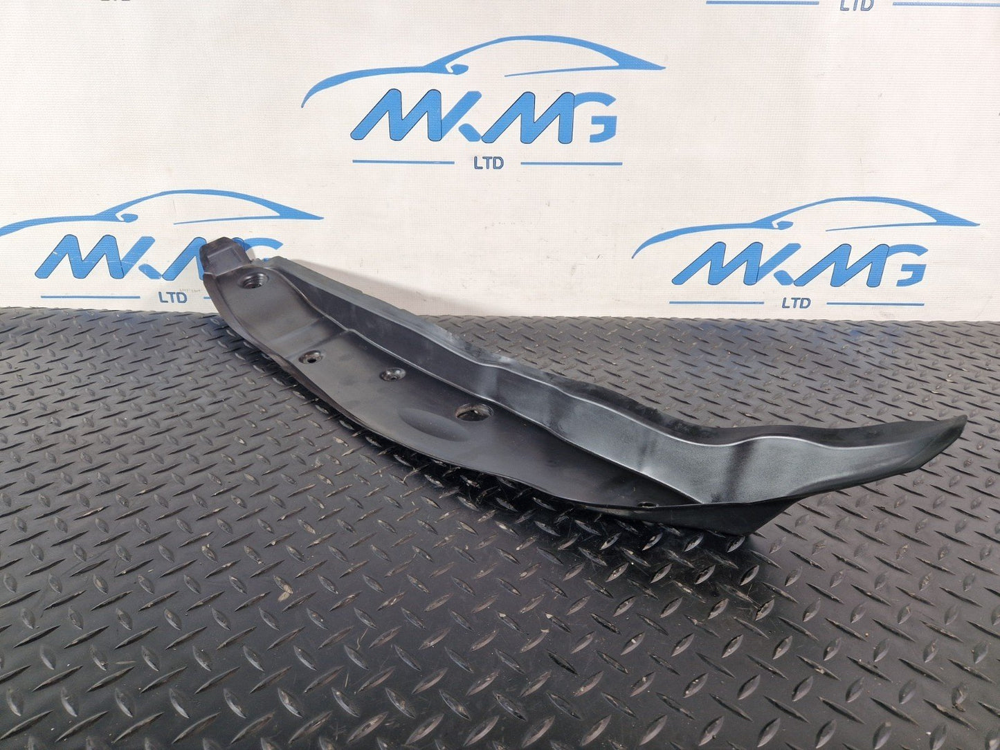 16-22 MERCEDES BENZ X253 FRONT RIGHT SIDE WING SEAL TRIM A2538890125