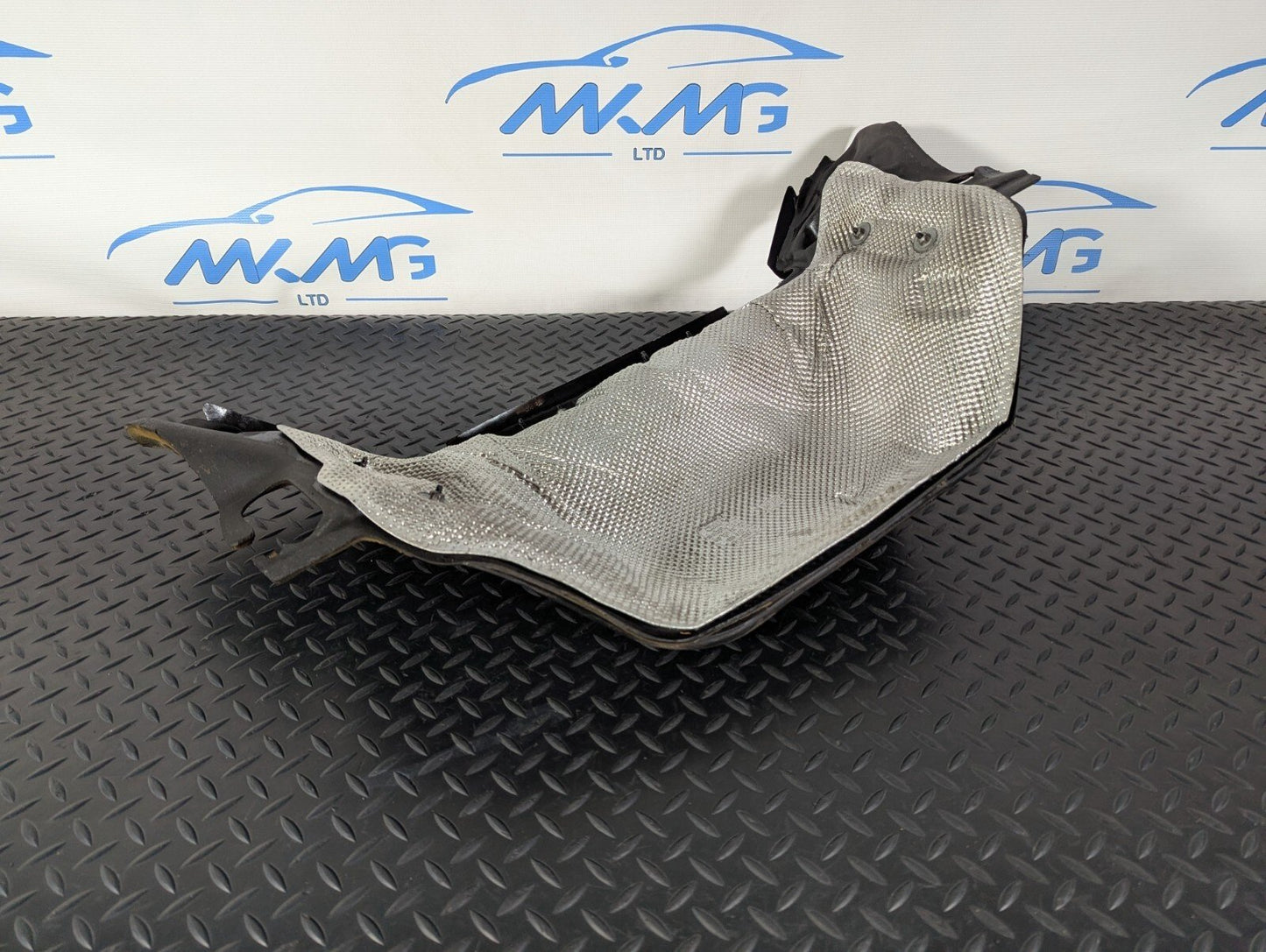 10-17 AUDI A8 4H BULK HEAD WATER DEFLECTOR 4H0819523F