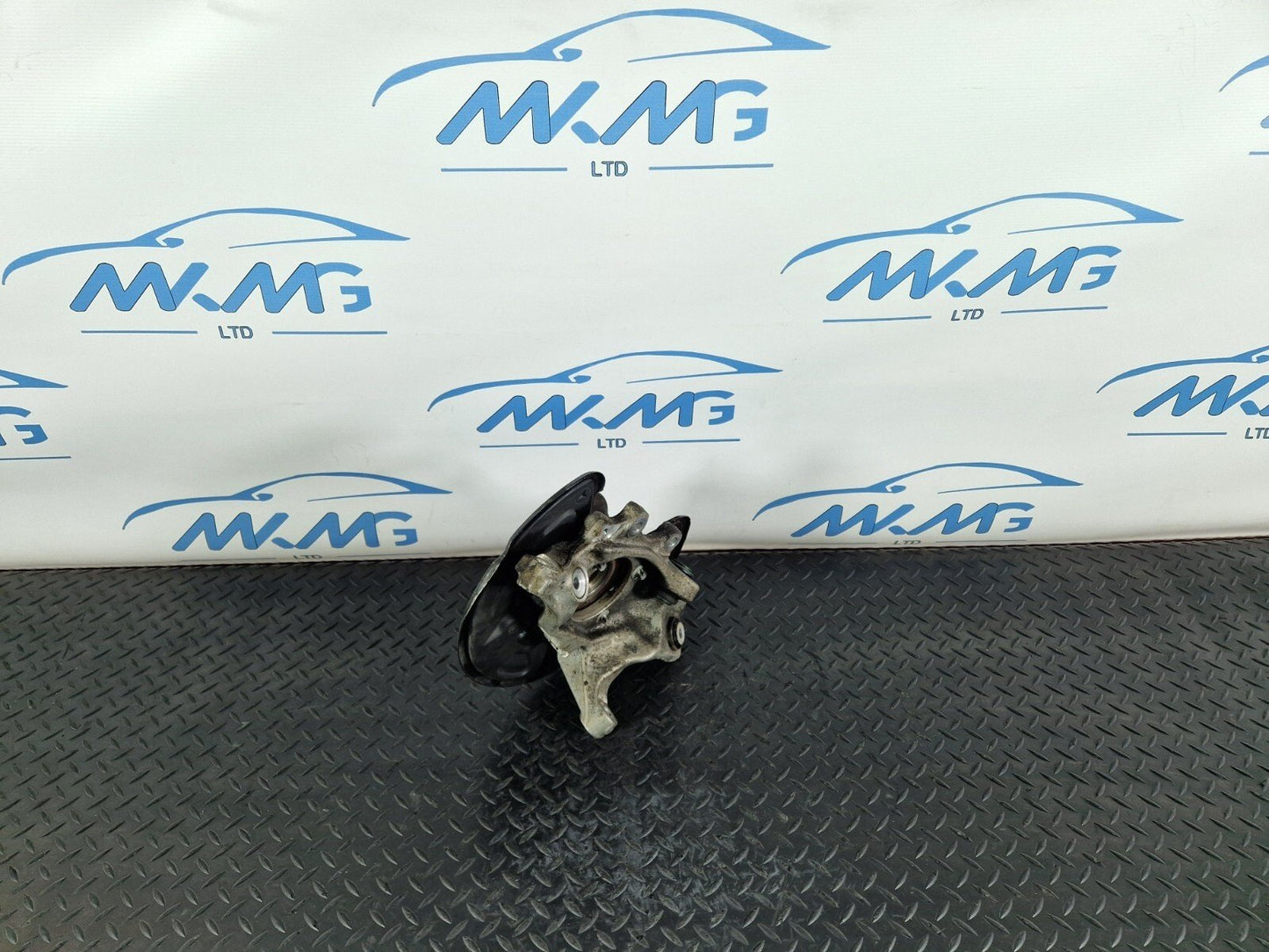 14-21 MERCEDES C CLASS W205 REAR RIGHT O/S COMPLETE WHEEL HUB & BEARING