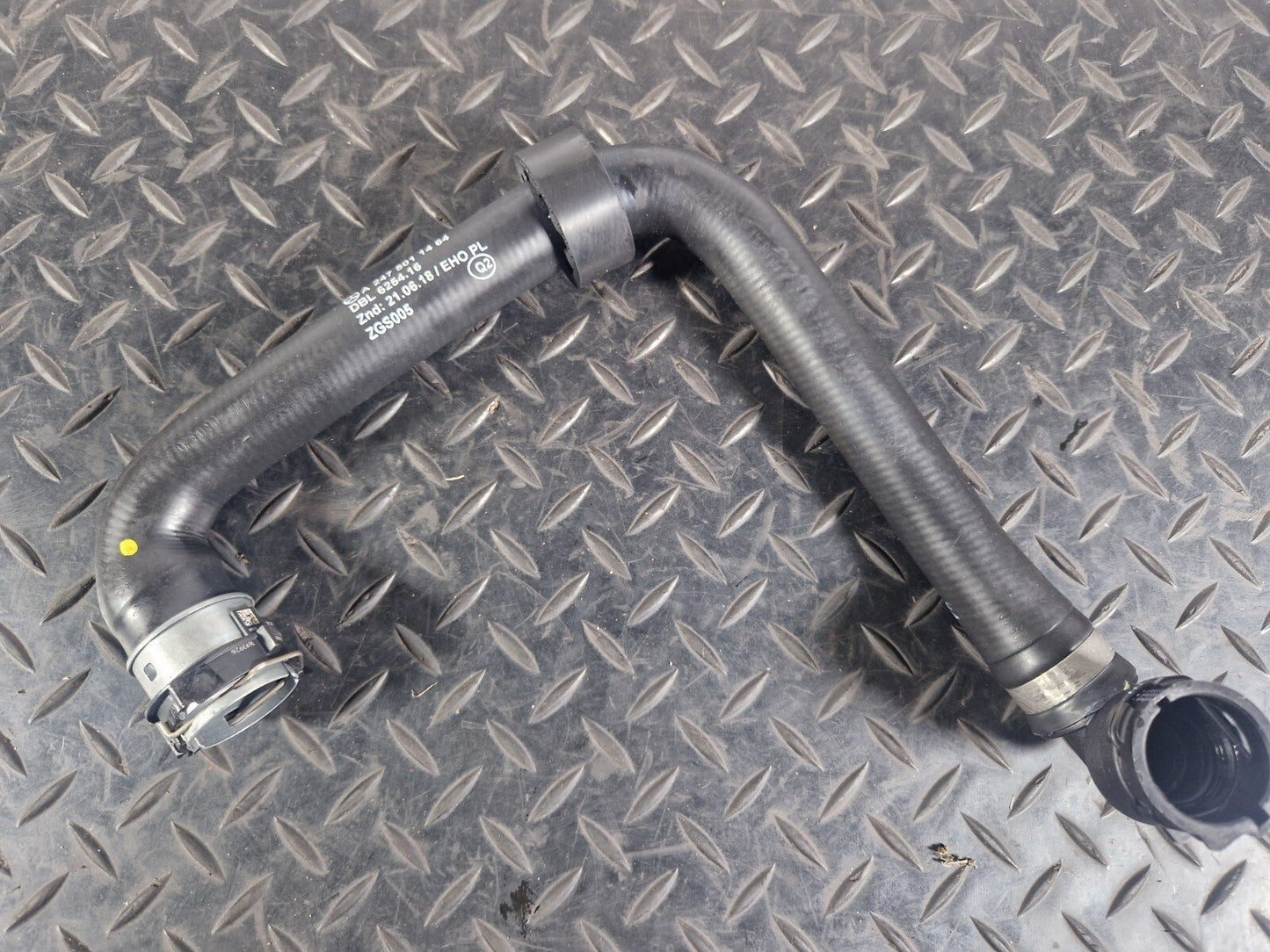 19-ON MERCEDES BENZ A CLASS EQ W177 COOLANT PIPE HOSE A2475011464