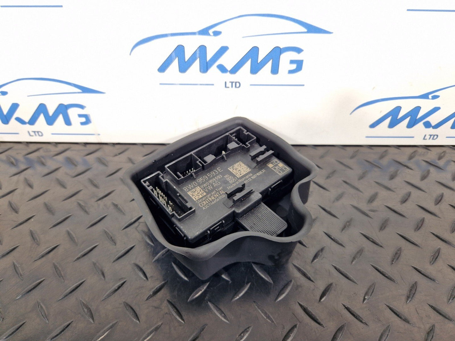 Audi Unknown Part Type 8W0959593E