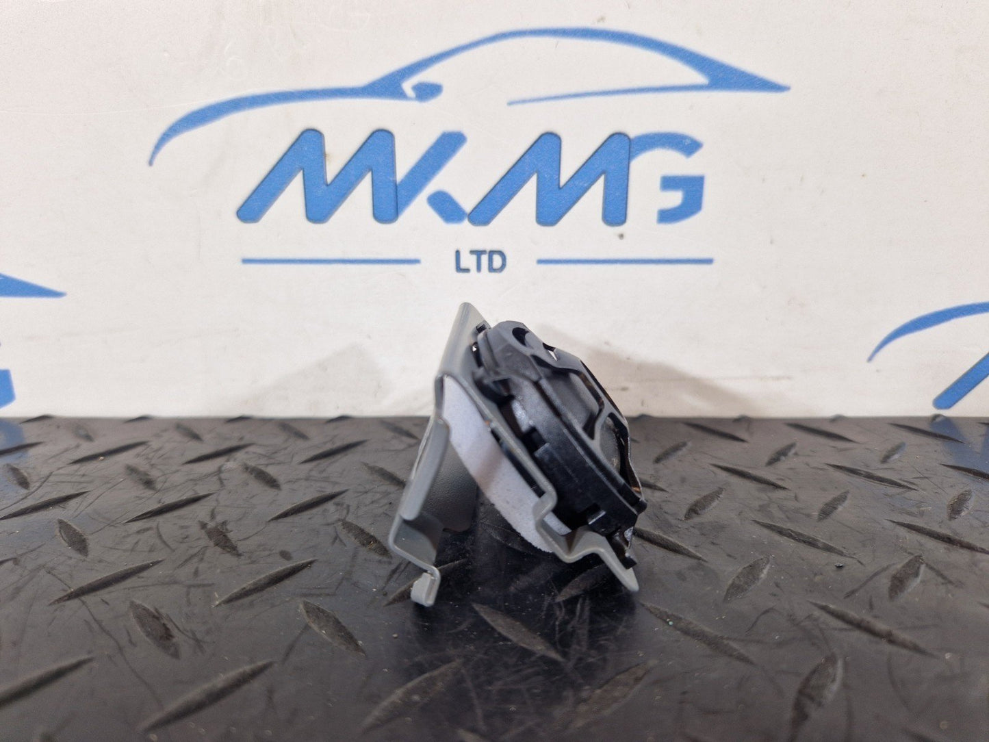 Audi Unknown Part Type 8W6035400D