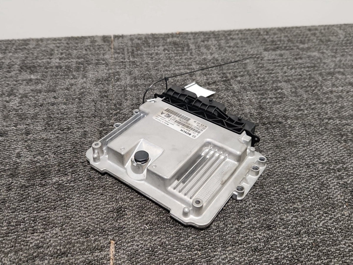 Peugeot Partner B9 Cargo Van Genuine Engine Control Unit ECU 9807885980