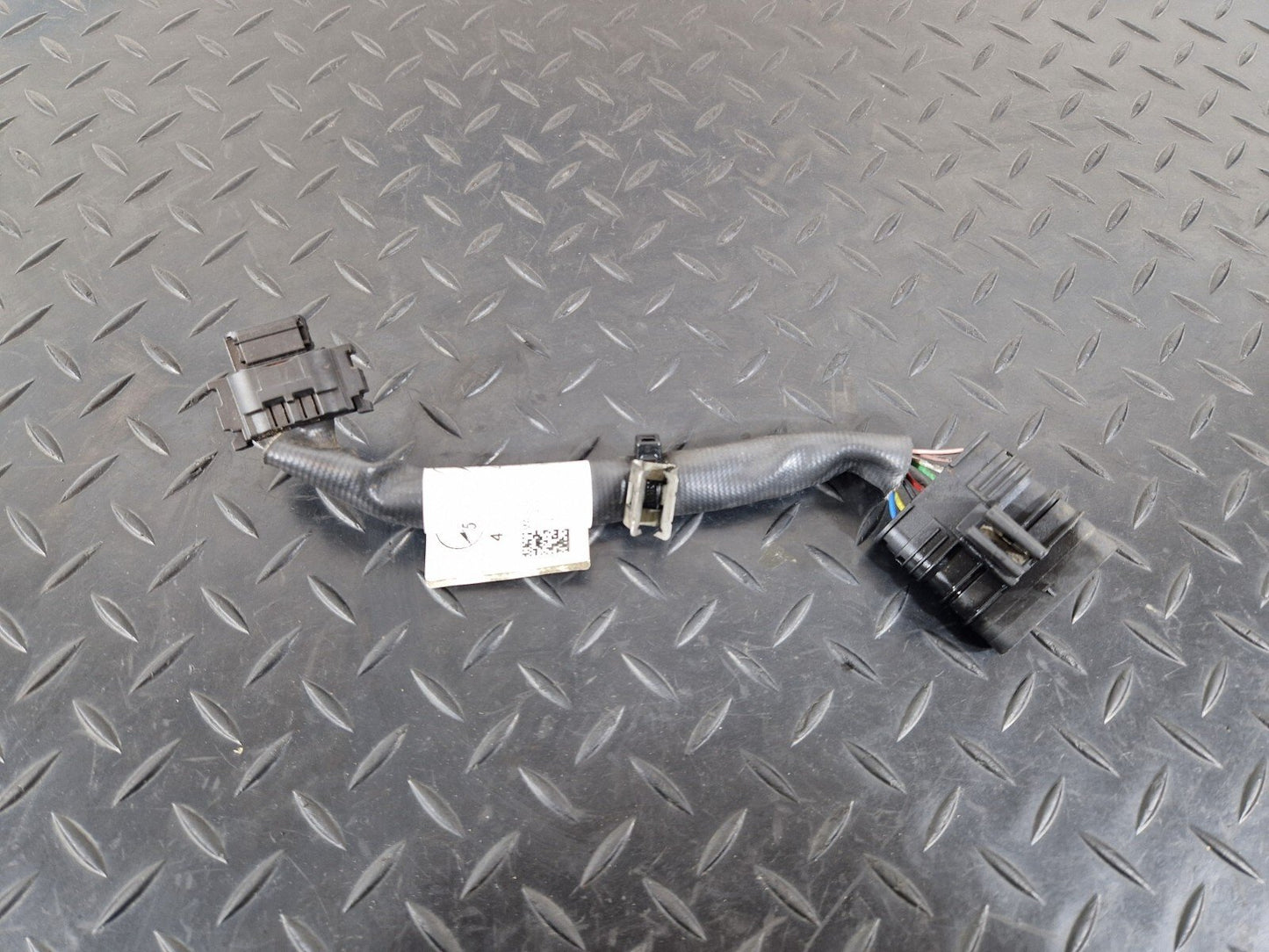 MERCEDES W205 BATTERY LEAD WIRING LOOM CABLE HYBRID CABLE HARNESS A2054404136