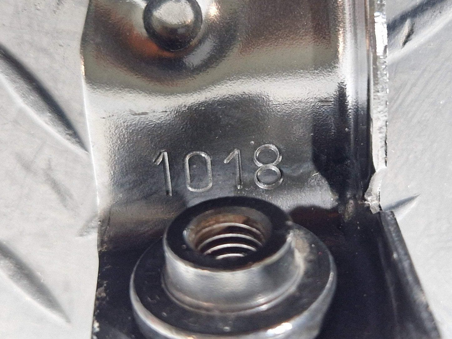 BMW 1 2 X1 X2 SERIES F40 F44 F45 F46 F48 F39 BATTERY SUPPORT BRACKET 6828269