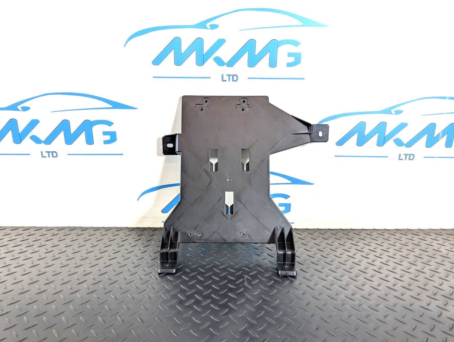 12-18 AUDI A6 C7 GENUINE AMPLIFIER UNIT BRACKET 4G0907348C