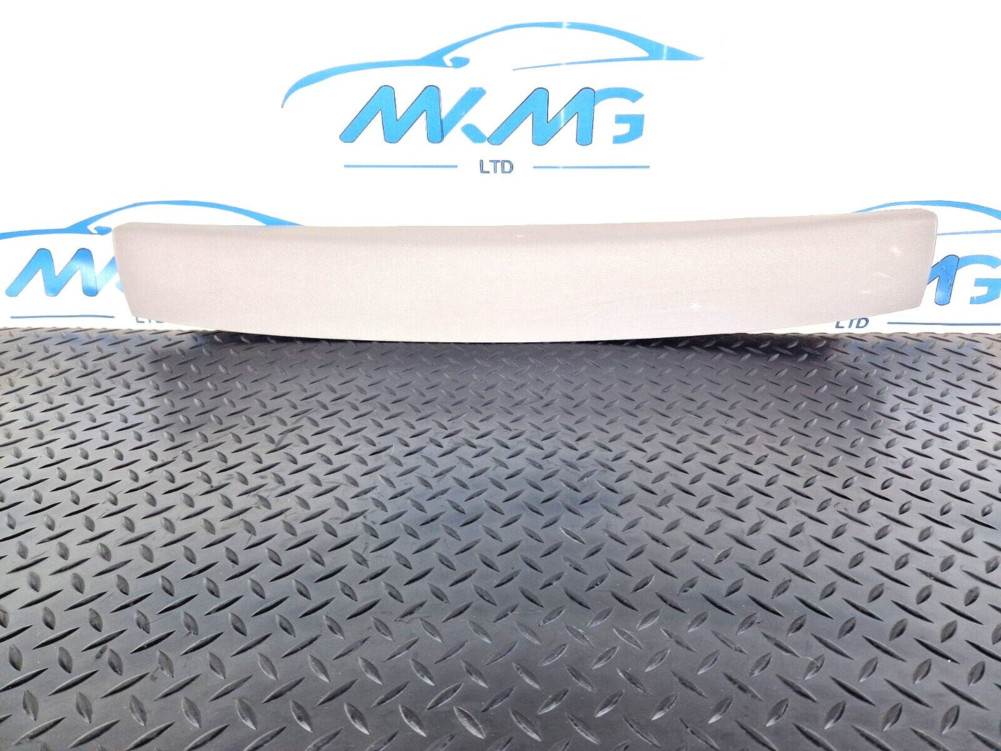 14-21 BMW 2 SERIES F45 F46 218i TAILGATE BOOT CENTRAL INNER TRIM PANEL 8065340