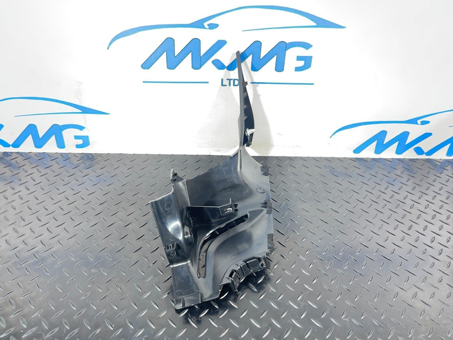 BMW 2 SERIES REAR SEAT BELT TRIM PASSENGER SIDE C PILLAR TRIM 7475573 F44