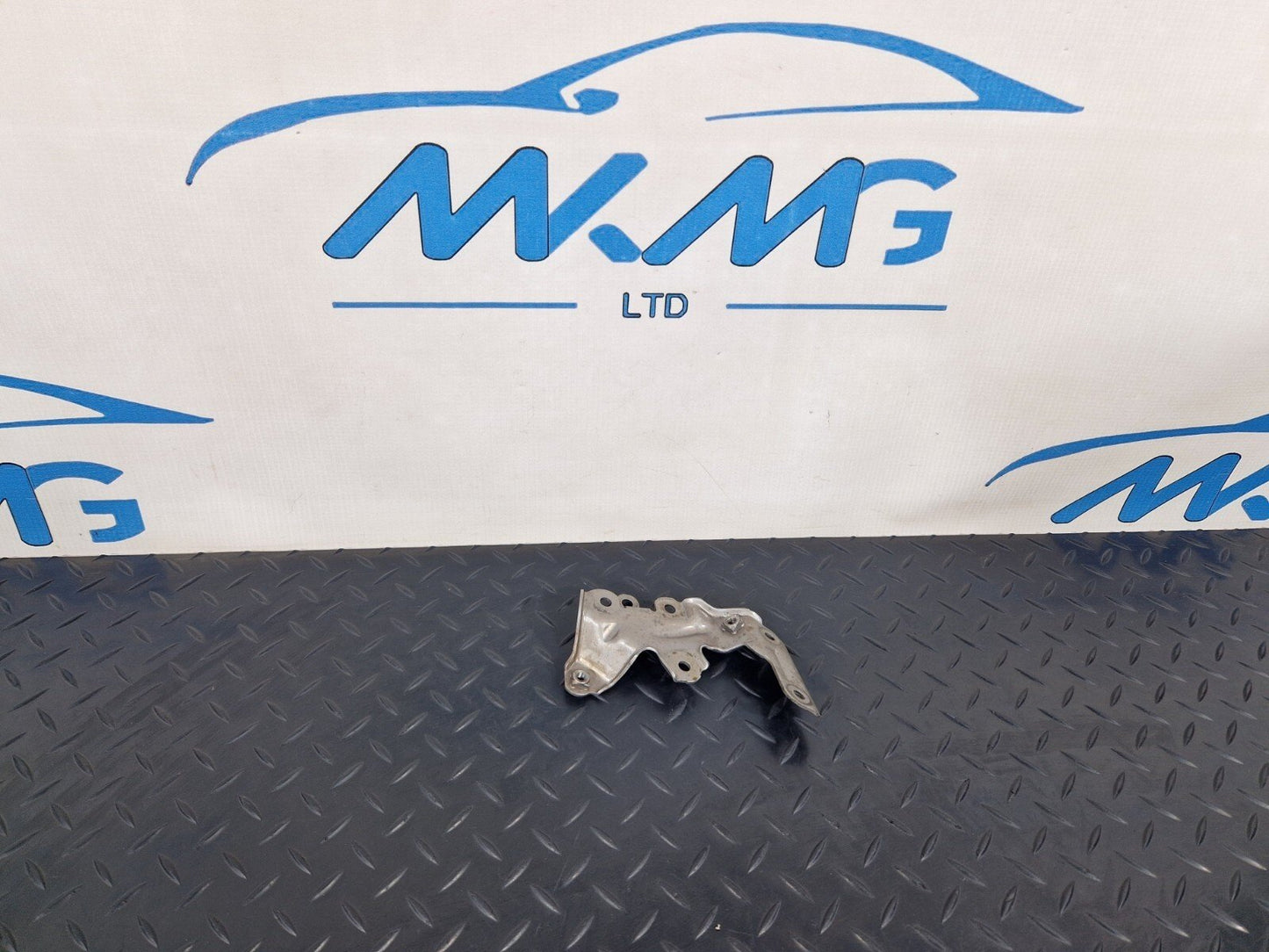 12-18 MERCEDES A B CLA-CLASS 1.8/2.1 CDI TURBO PIPE BRACKET A6510942127