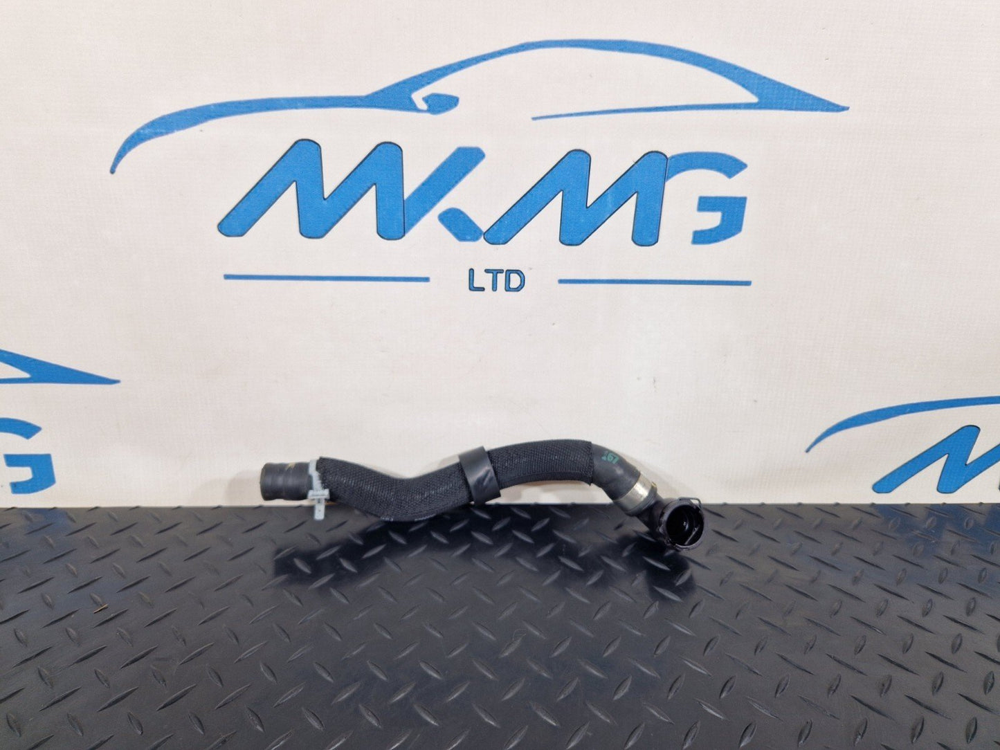 19-ON MERCEDES BENZ B CLASS W247 GENUINE ENGINE COOLANT PIPE HOSE A2478306300