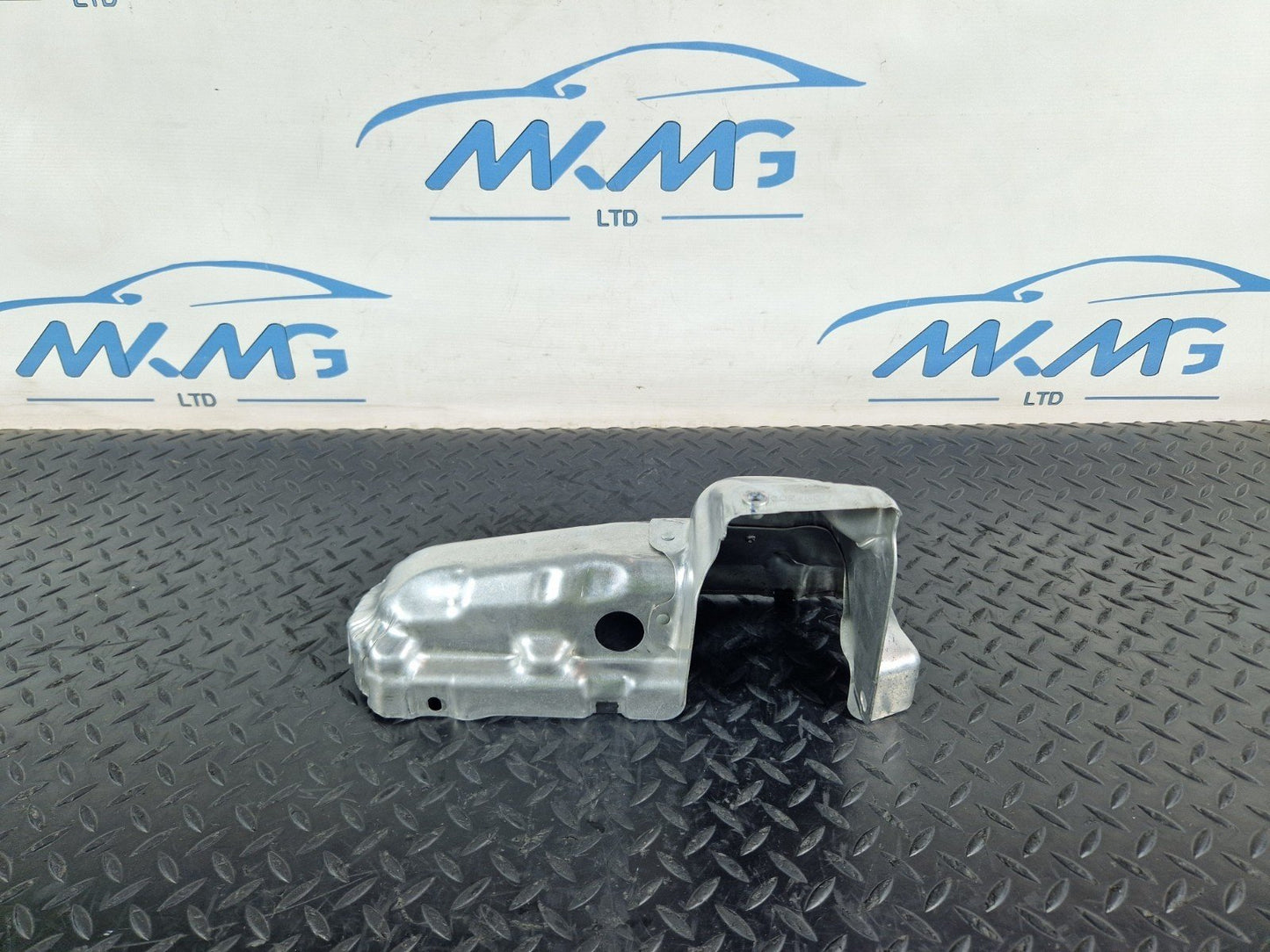 19-ON RANGE ROVER EVOQUE L551 EXHAUST MANIFOLD HEAT SHIELD M4D3-9A462-CA