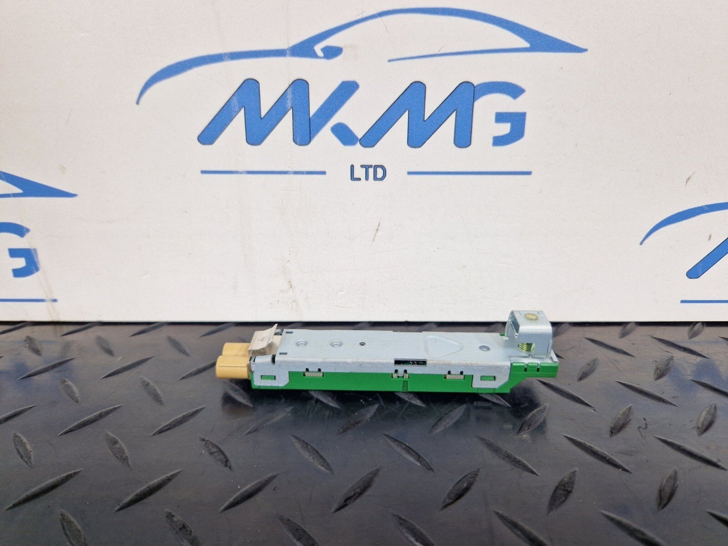 Audi Unknown Part Type 8W6035225D