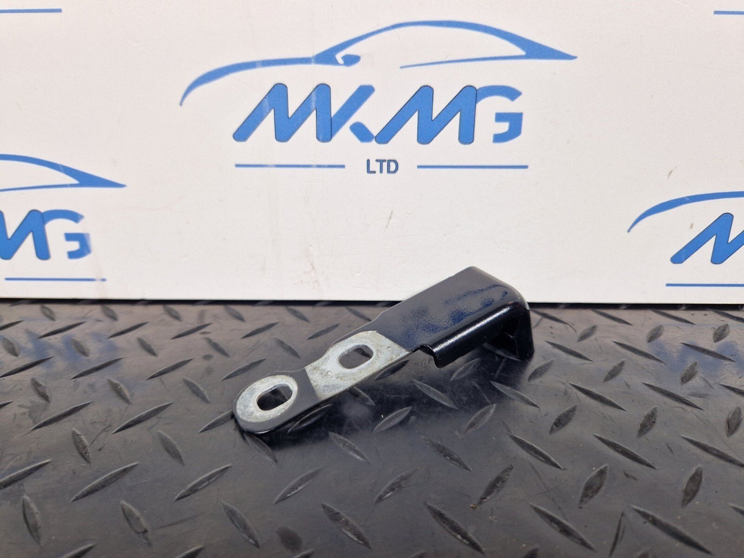 AUDI Unknown Part Type 8W6821433
