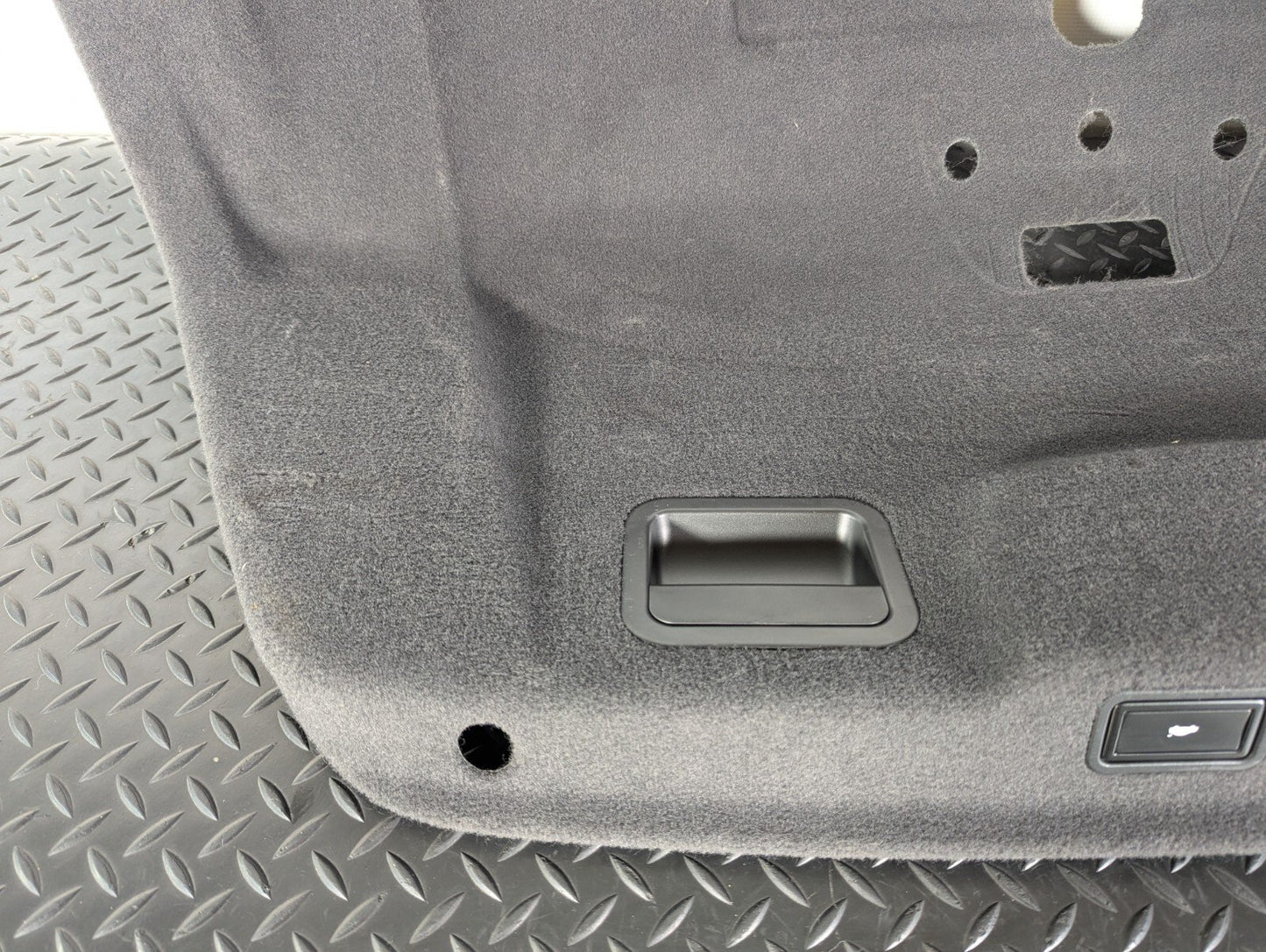 10-17 AUDI A8 4H REAR TAILGATE TRUNK BOOTLID COVER PANEL TRIM 4H0867975K