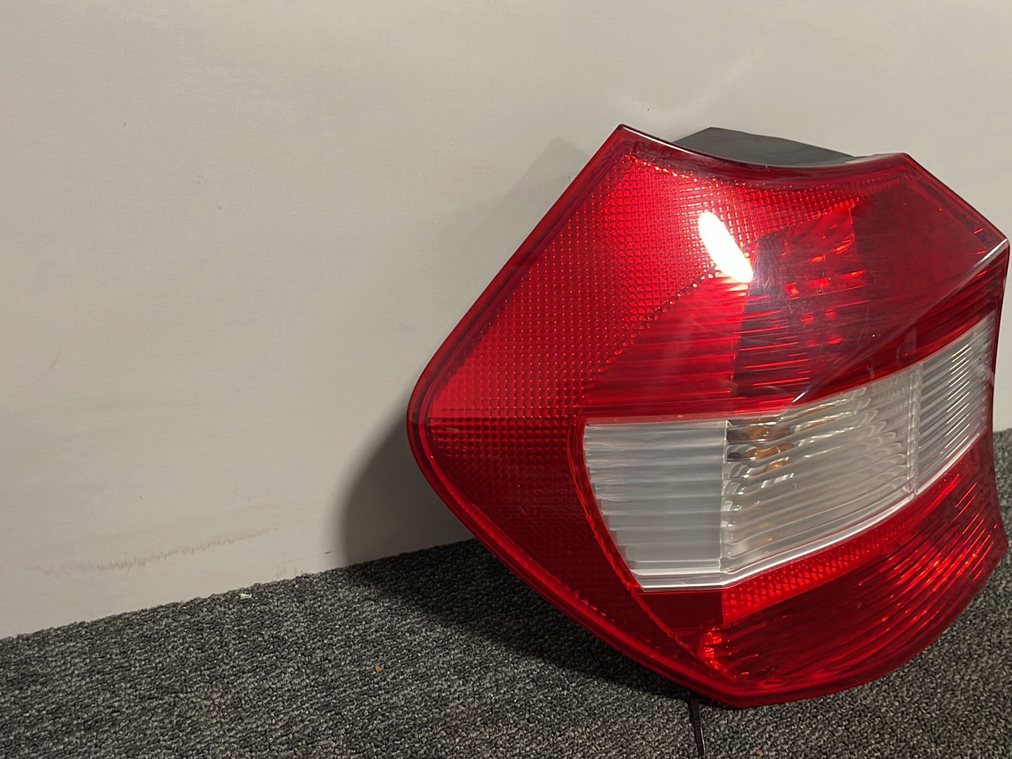 2025 BMW 116i E87 Genuine Rear Left N/S Passenger Tail Light 6924501