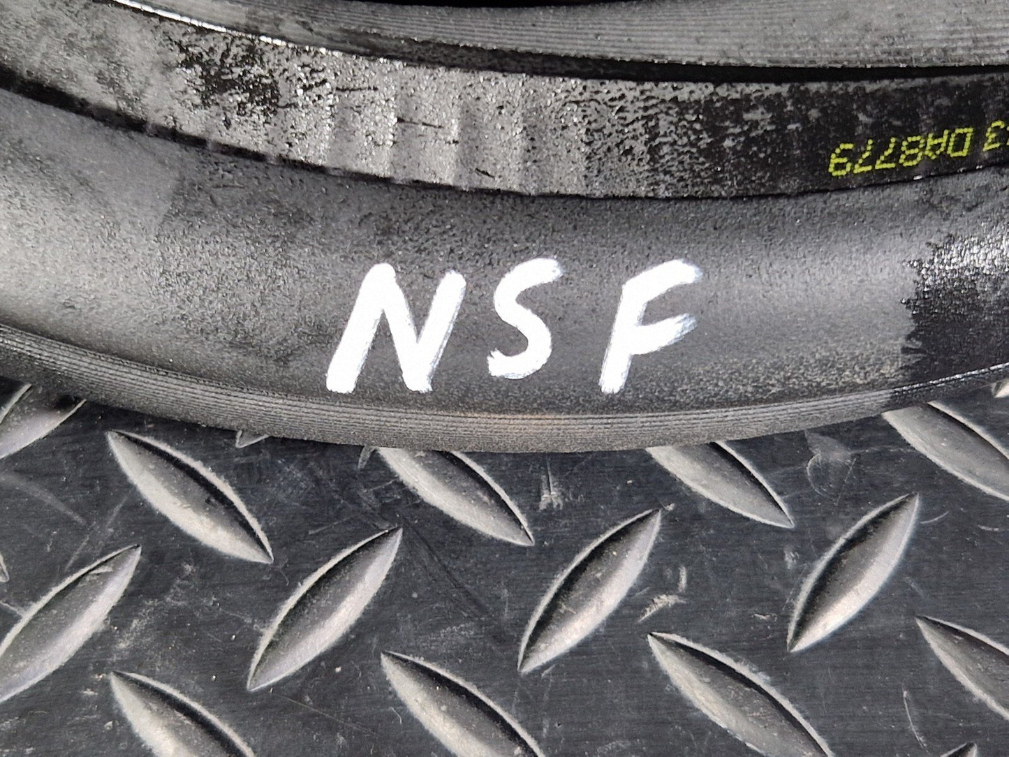 14-21 MERCEDES BENZ C220d W205 FRONT DOOR LEFT SIDE RUBBER SEAL A2056970051