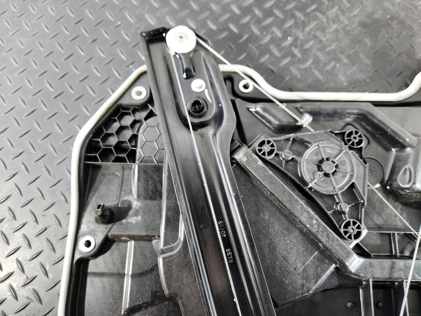 BMW 118i F40 Front Right Door Window Regulator 5A02FB2