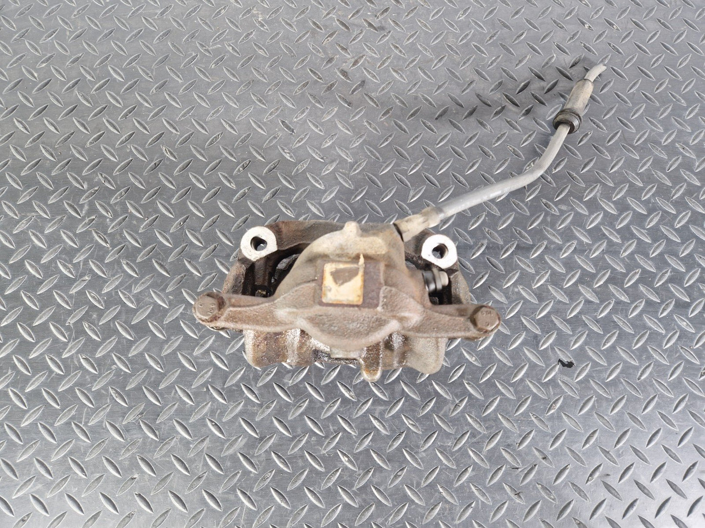 14-20 MERCEDES BENZ GLA 200 X156 GENUINE FRONT LEFT N/S BRAKE CALIPER A000421678
