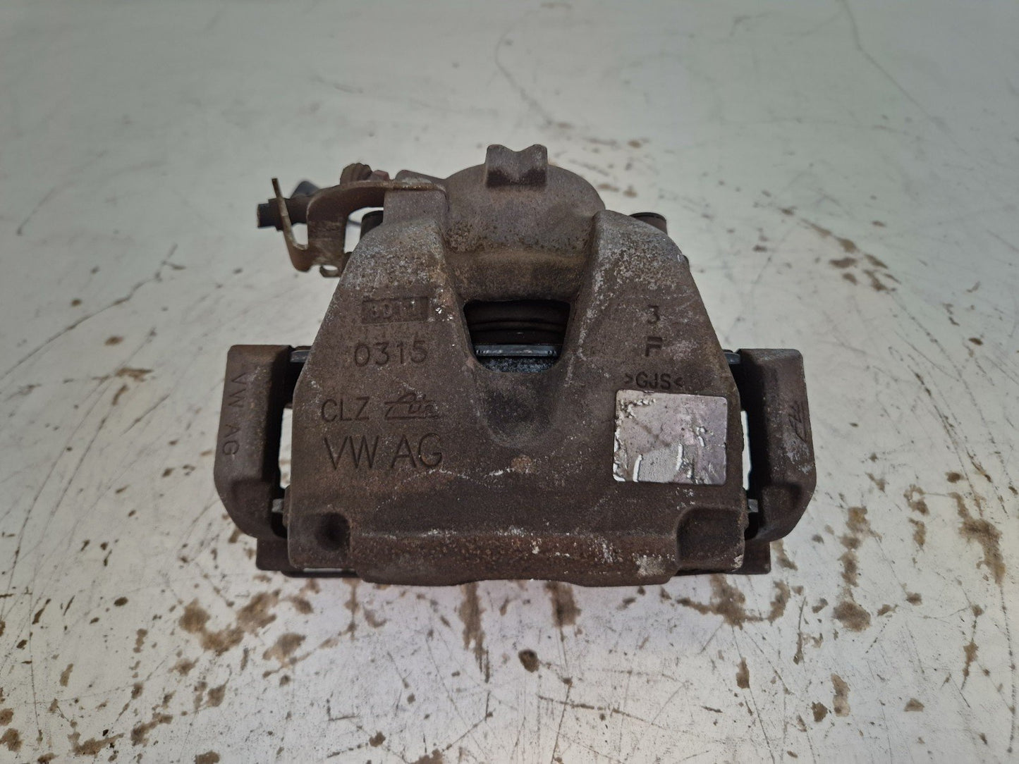 16-19 AUDI A4 B9 GENUINE FRONT LEFT PASSENGER SIDE BRAKE CALIPER 8W05BQ
