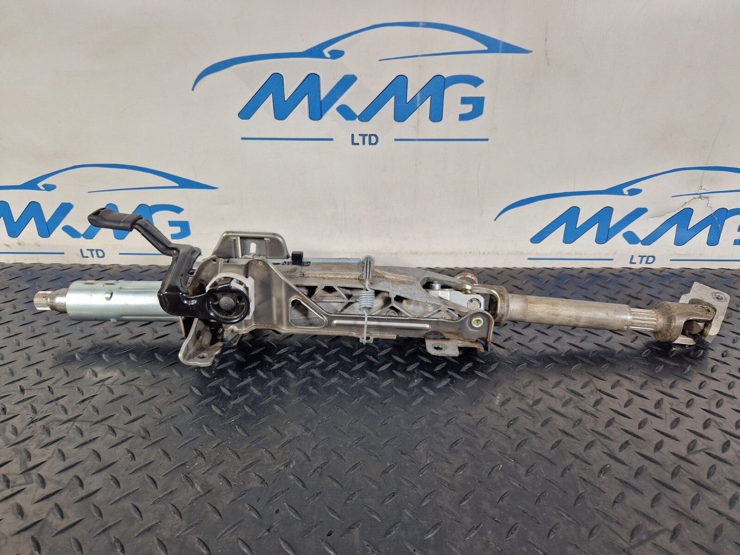 19-ON MERCEDES BENZ B CLASS W247 STEERING COLUMN LOWER & JOINT A2474608900