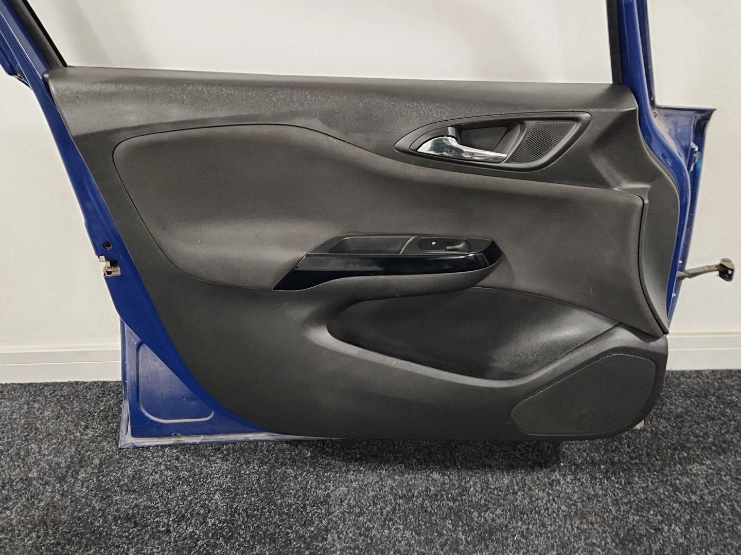 Vauxhall Corsa MK4 (4500) Hatchback Front Left Passenger Complete Door in Blue