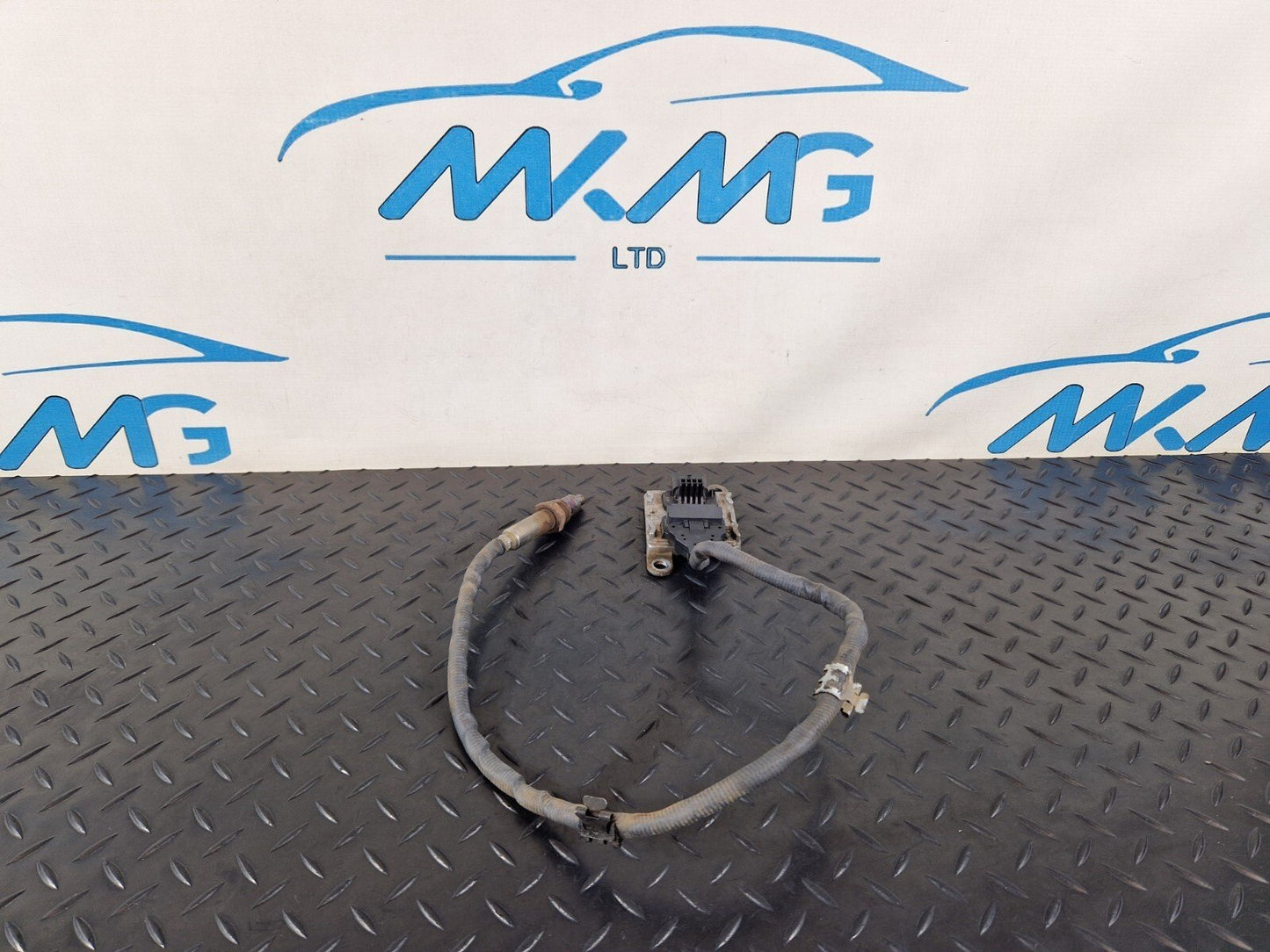 18-ON MERCEDES BENZ A CLASS W177 GENUINE OXYGEN NOX LAMBDA SENSOR A0009058111