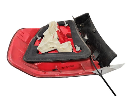 2006 BMW 320d E90 Genuine Rear Right O/S Outer Driver Tail Light 6937458