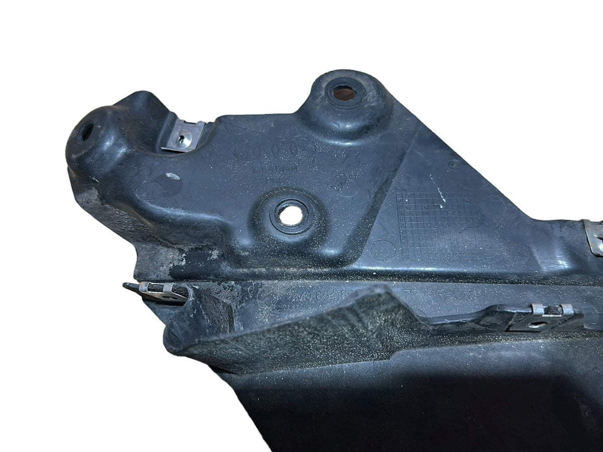 Audi Q7 4M rear right wheel mud guard 4m0854816e